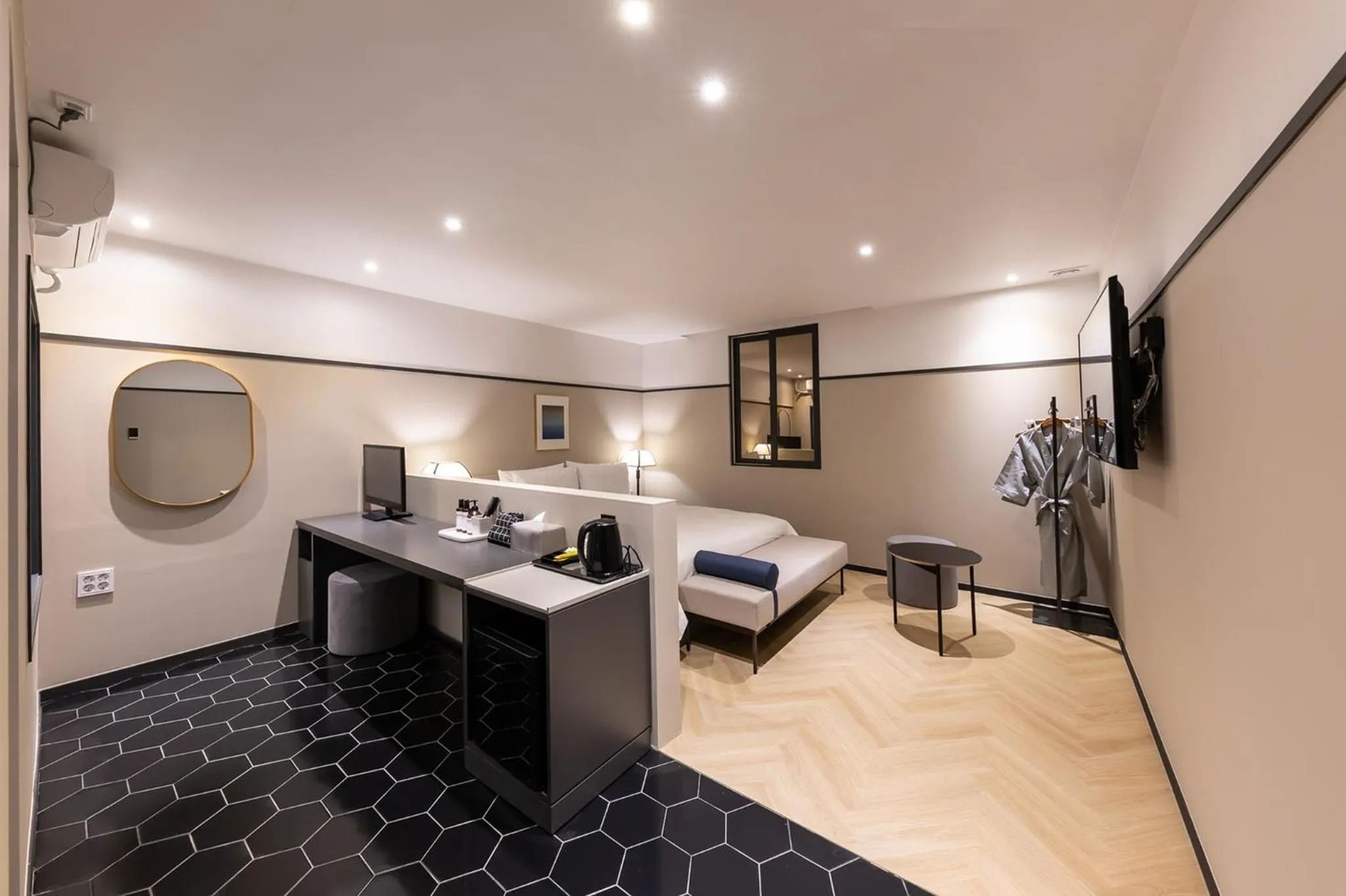 Decorative detail in Brown Dot Hotel Seong Seo