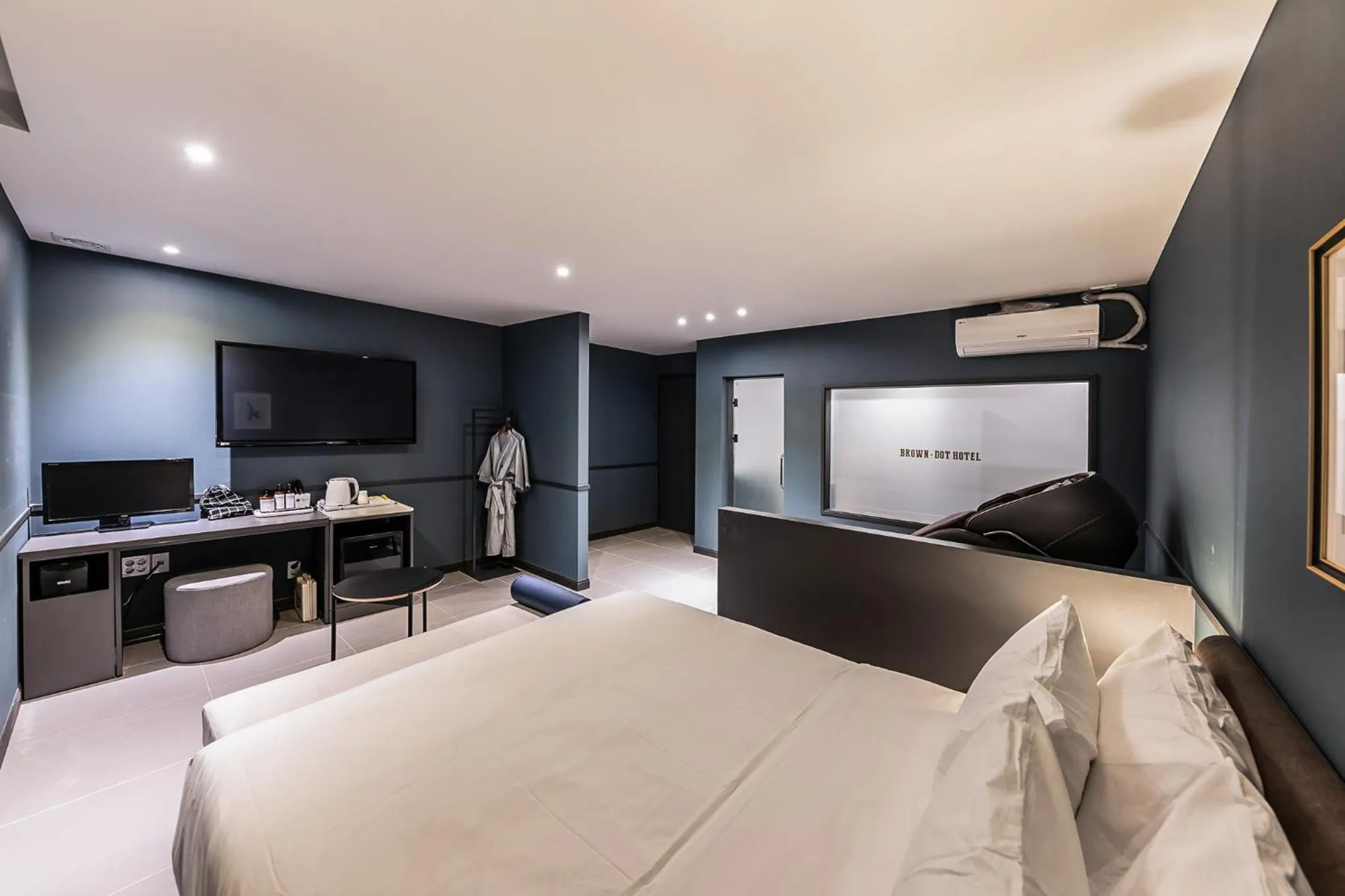 Photo of the whole room, Bed in Brown Dot Hotel Seong Seo