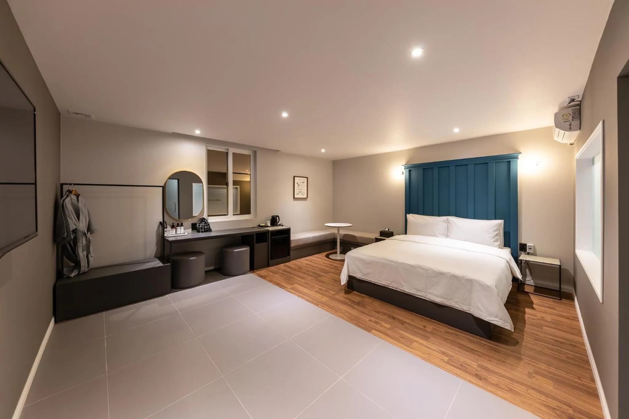 Photo of the whole room, Bed in Brown Dot Hotel Seong Seo