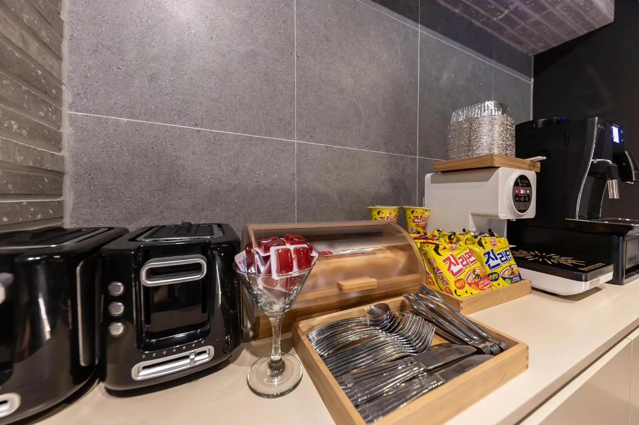 Brown Dot Hotel Seong Seo