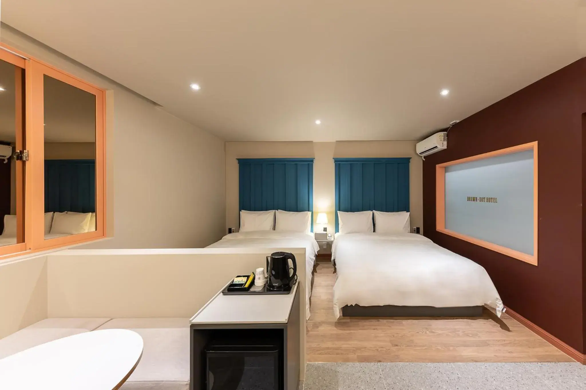 Large Twin Room in Brown Dot Hotel Seong Seo Large Twin Room in Brown Dot Hotel Seong Seo
