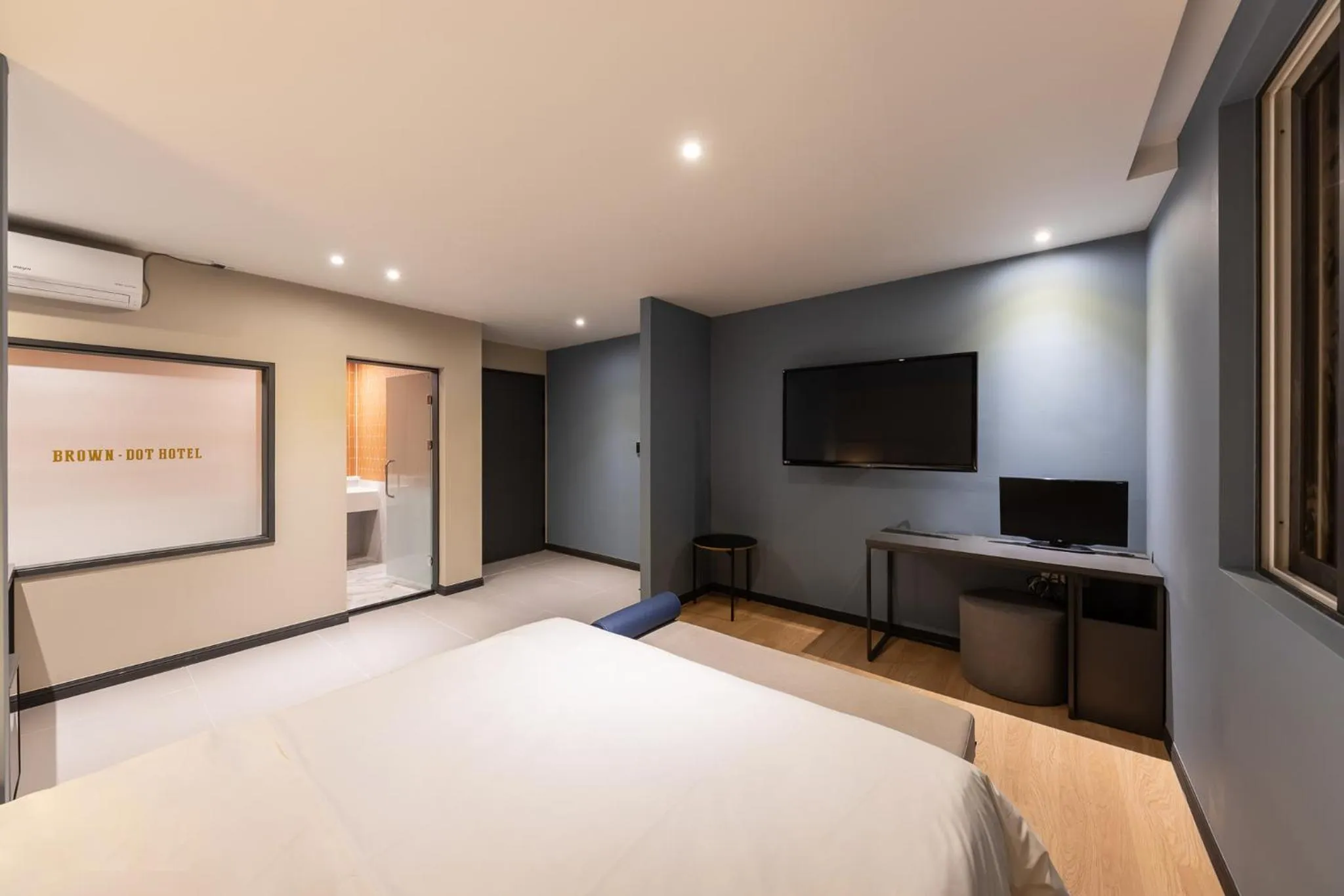 Bed in Brown Dot Hotel Seong Seo