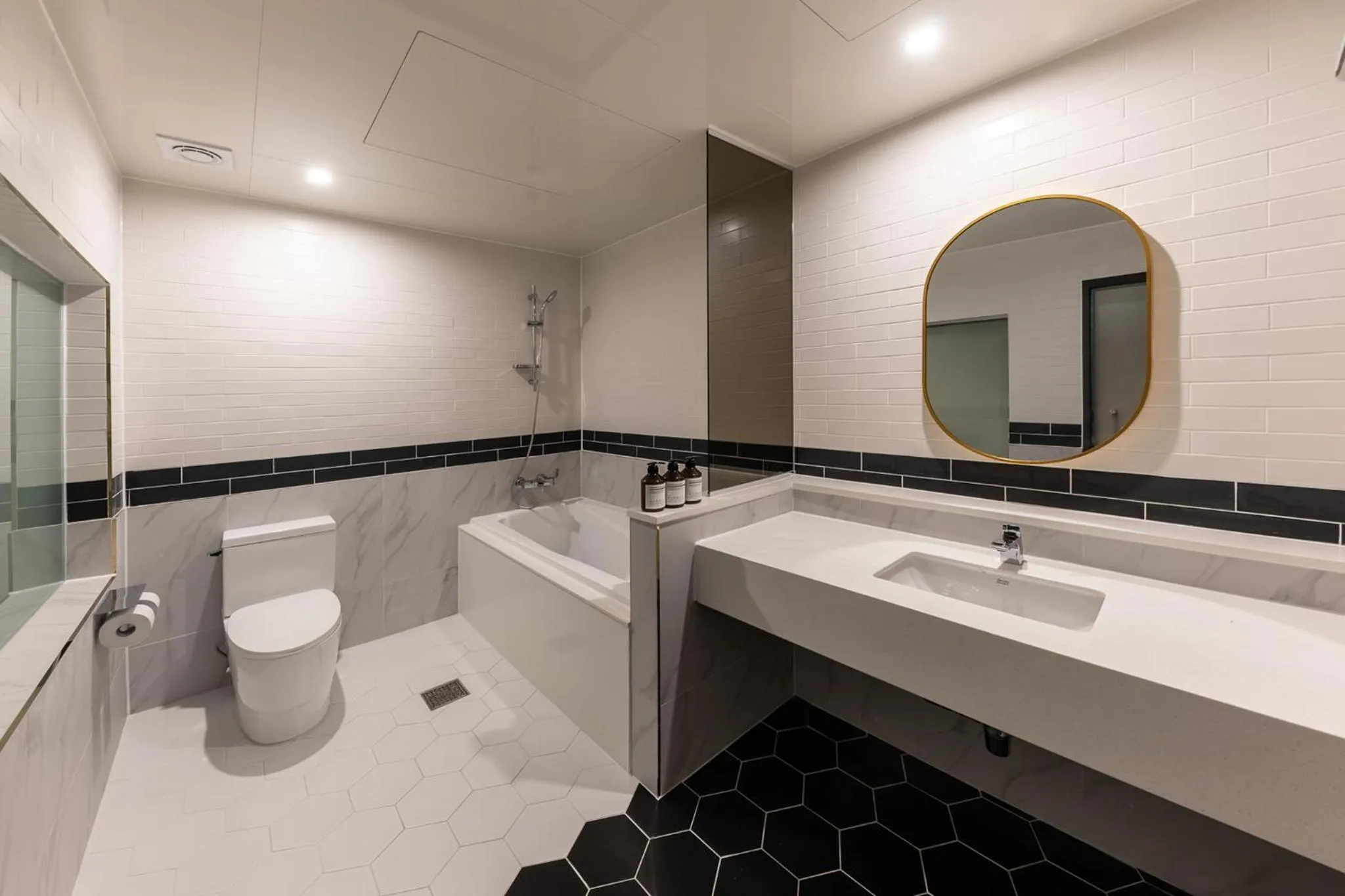 Brown Dot Hotel Seong Seo