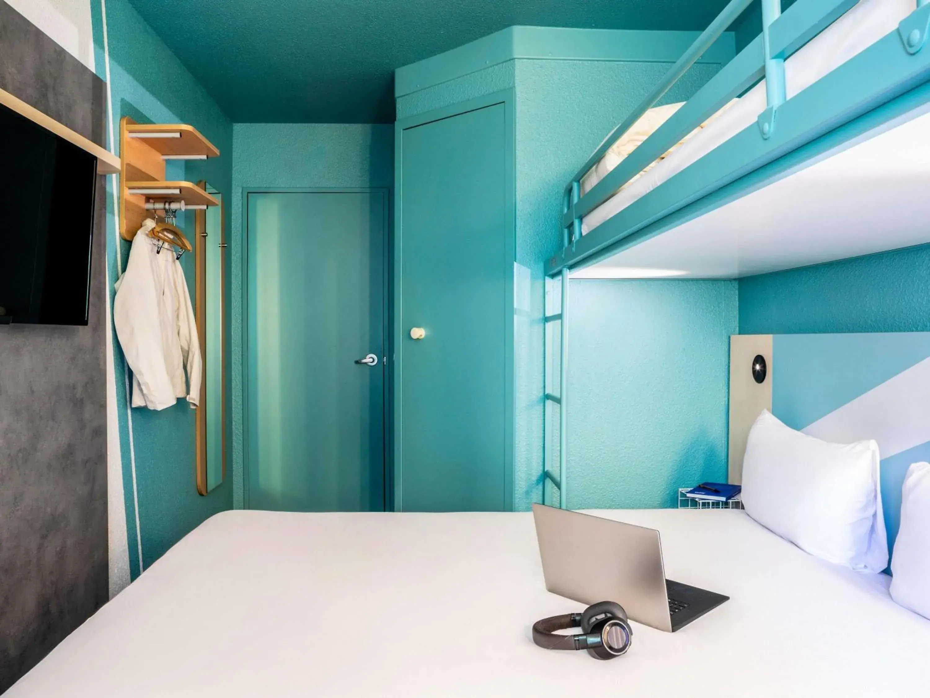 Bedroom, Bed in ibis budget Marne la Vallée Chelles Bedroom, Bed in ibis budget Marne la Vallée Chelles