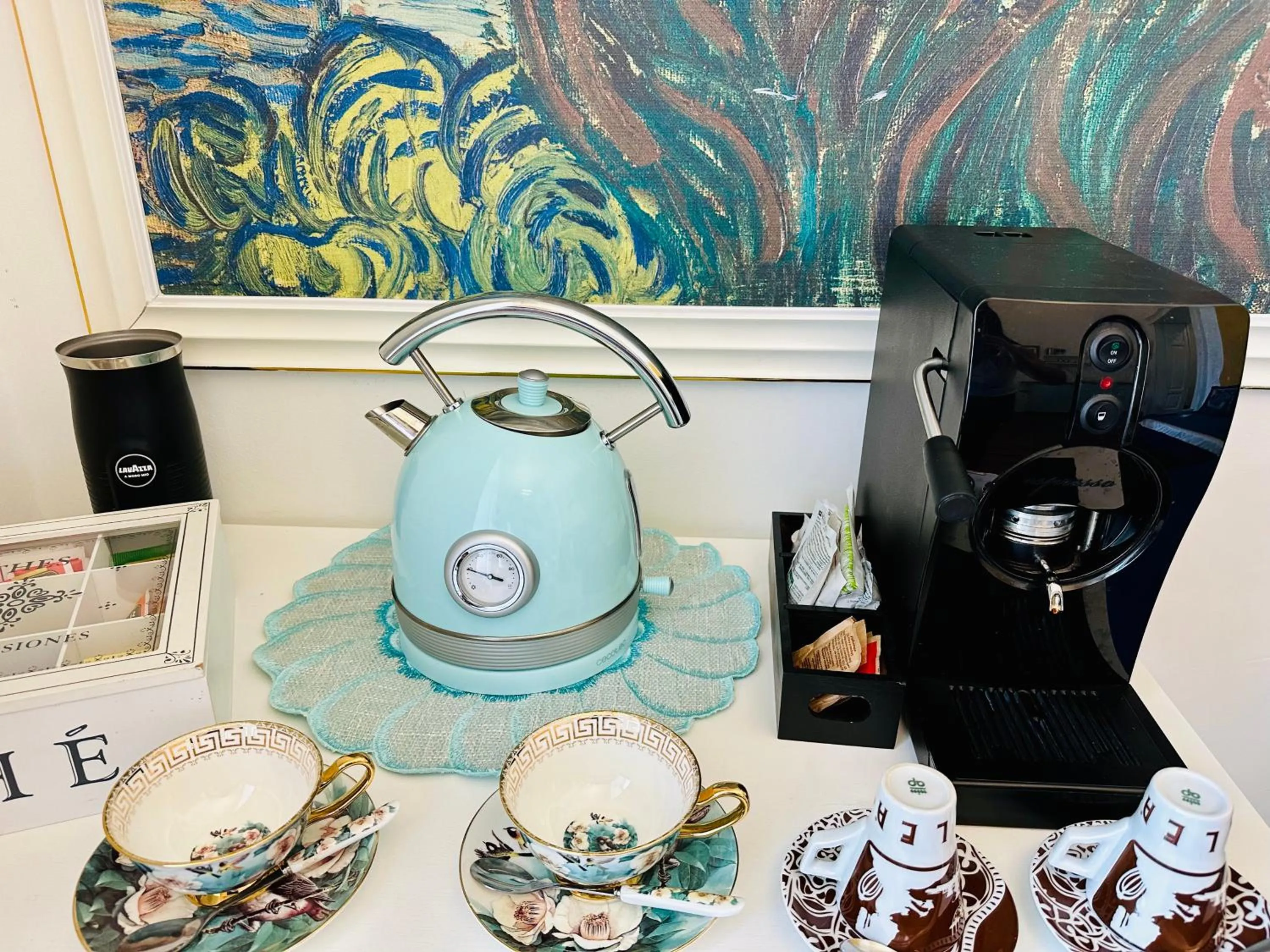 Coffee/tea facilities in RarityArt GuestHouse