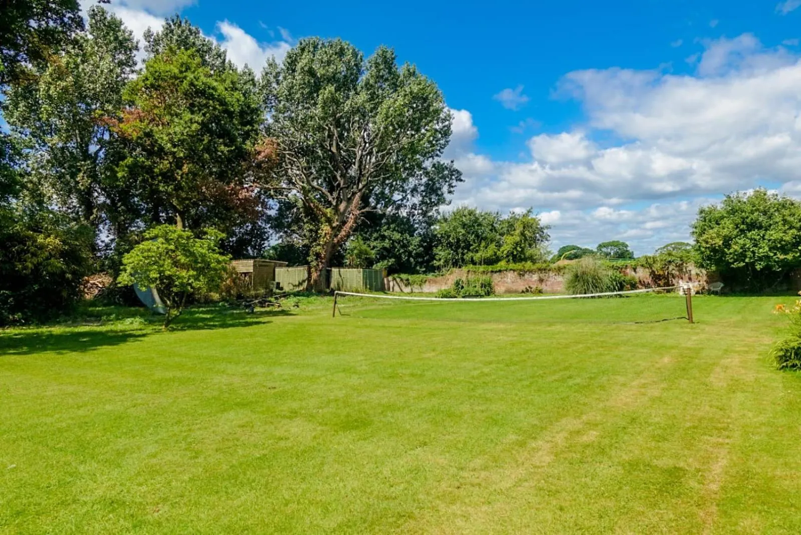 Garden in Cedar House Boutique B&B