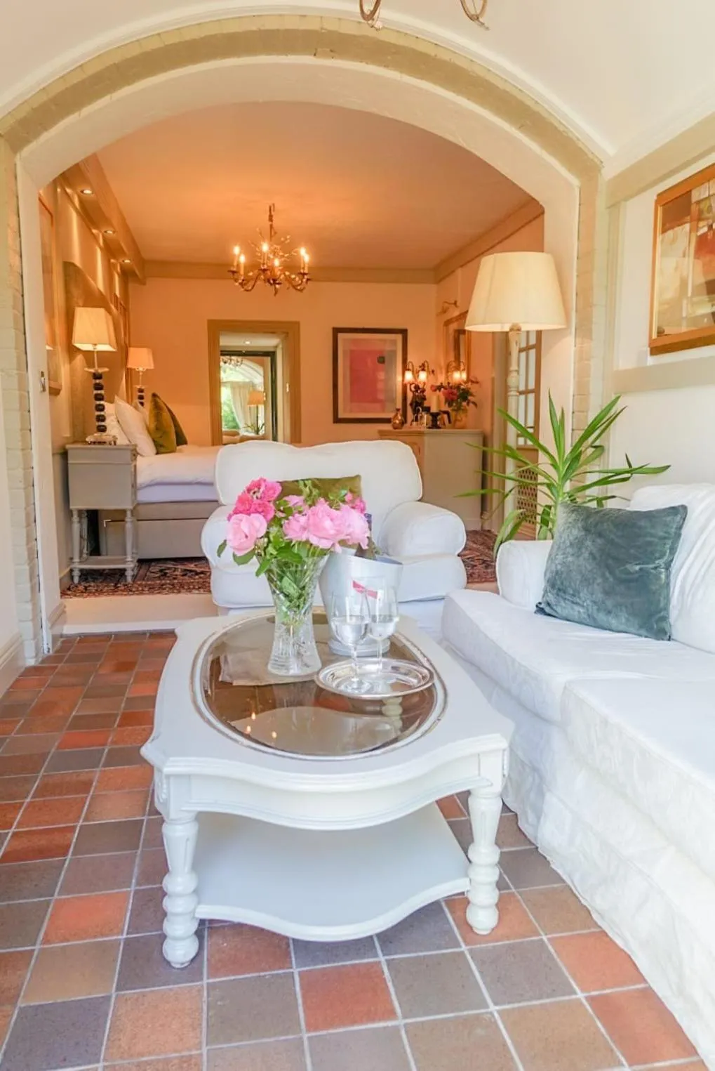 Living room, Bed in Cedar House Boutique B&B