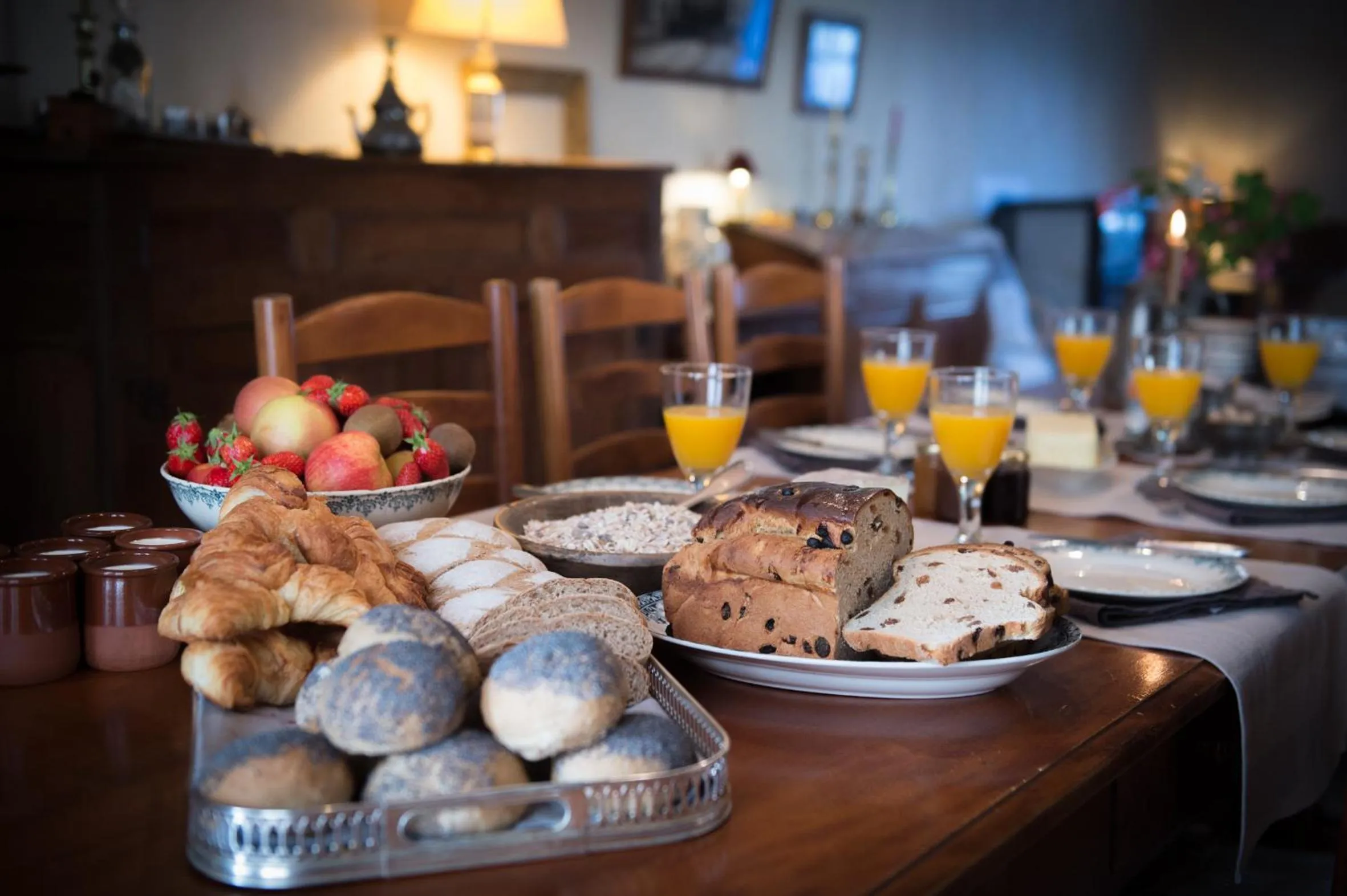 Food and drinks in Le Rêve d'Aghon Chambres et Restaurant
