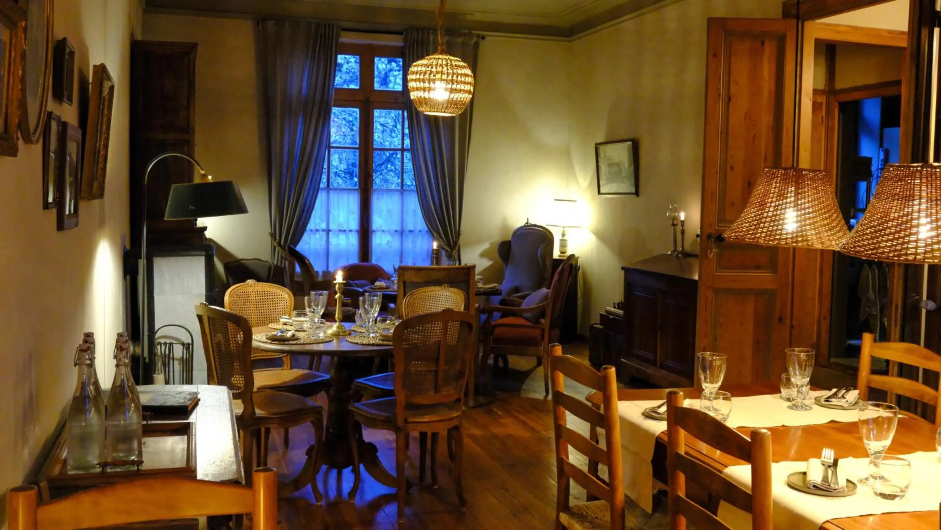 Restaurant/places to eat in Le Rêve d'Aghon Chambres et Restaurant