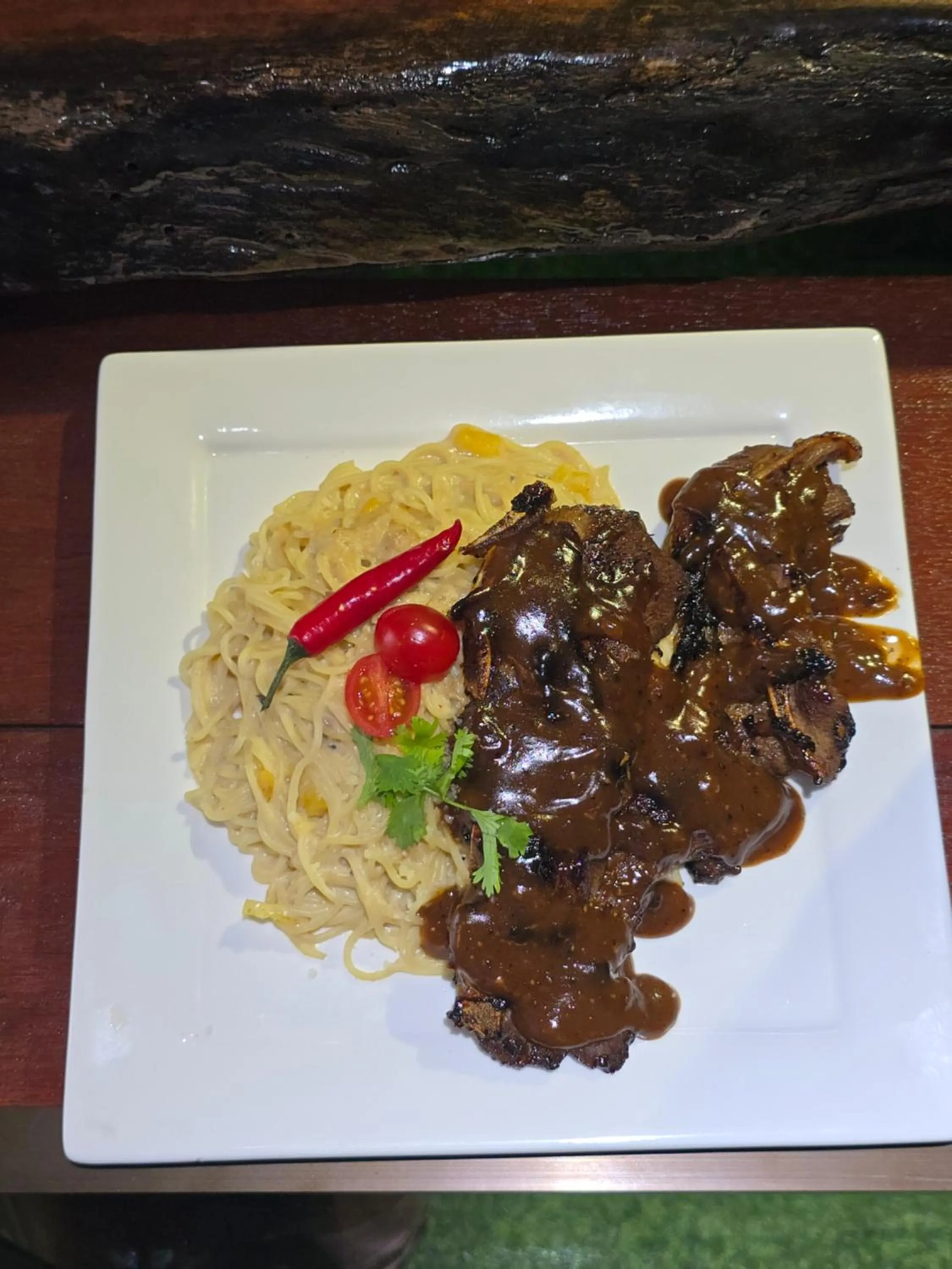 Restaurant/places to eat in Dangau Sala D'Kontena