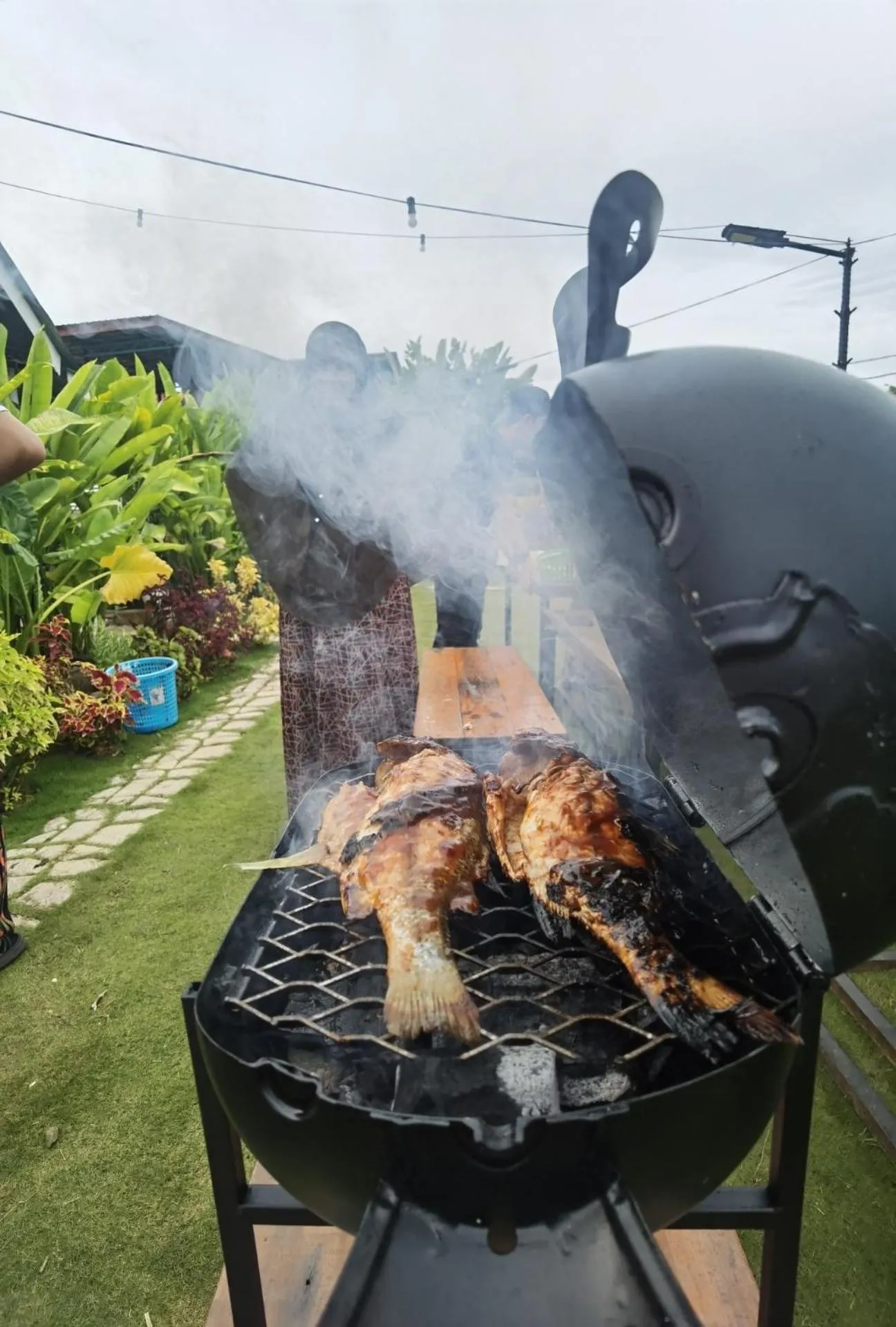 BBQ facilities in Dangau Sala D'Kontena