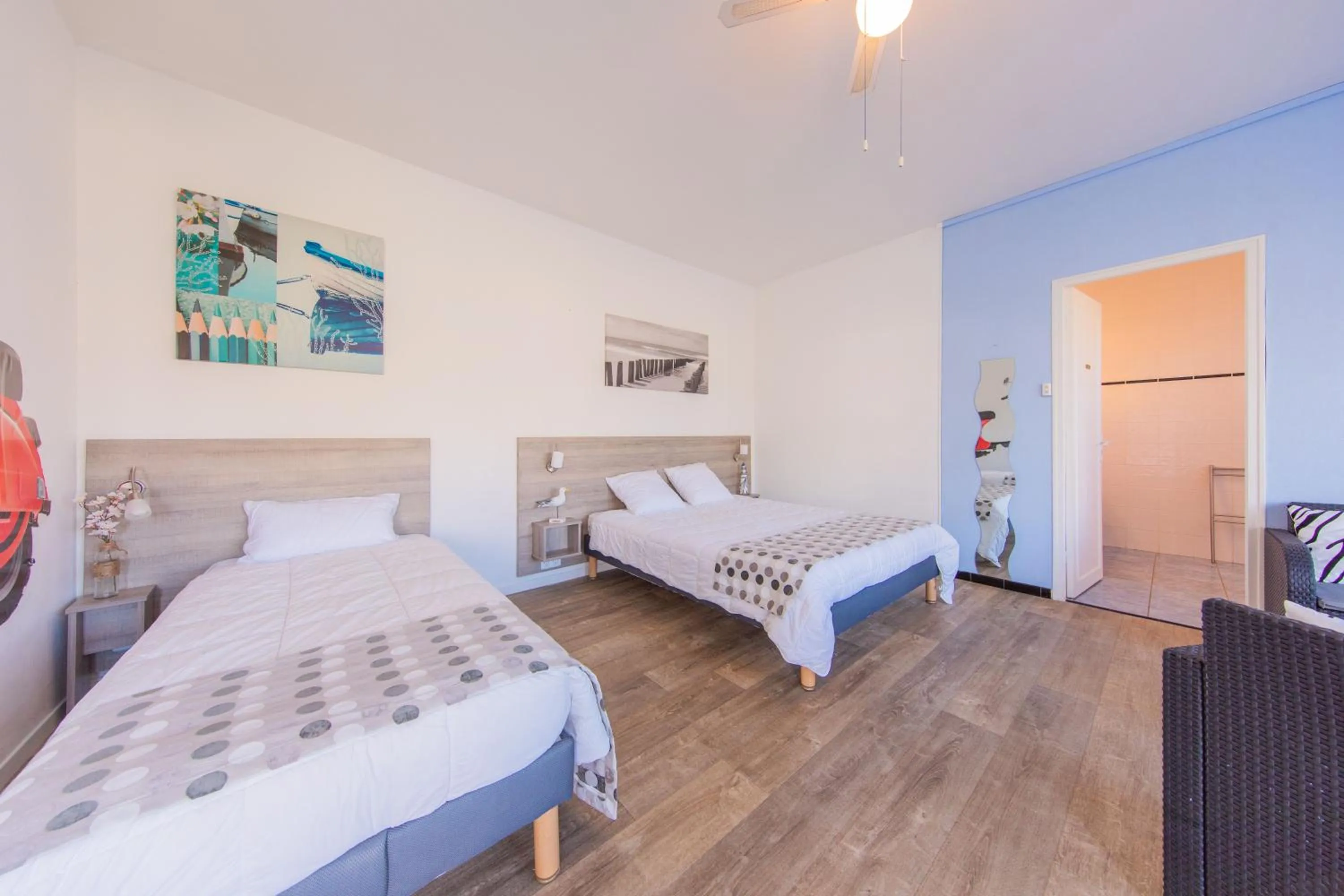 Bed in Hôtel Land'Azur