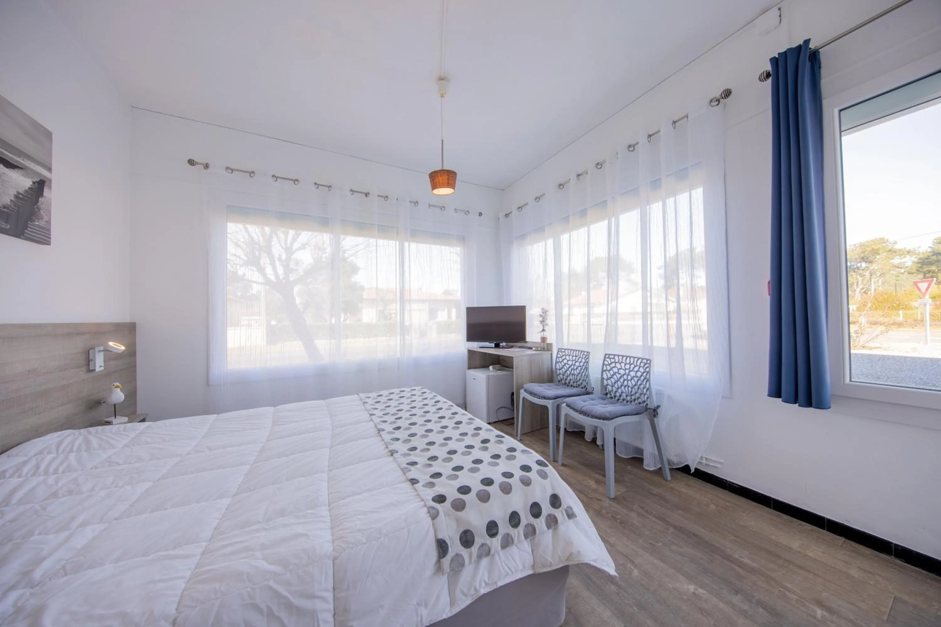 Bed in Hôtel Land'Azur