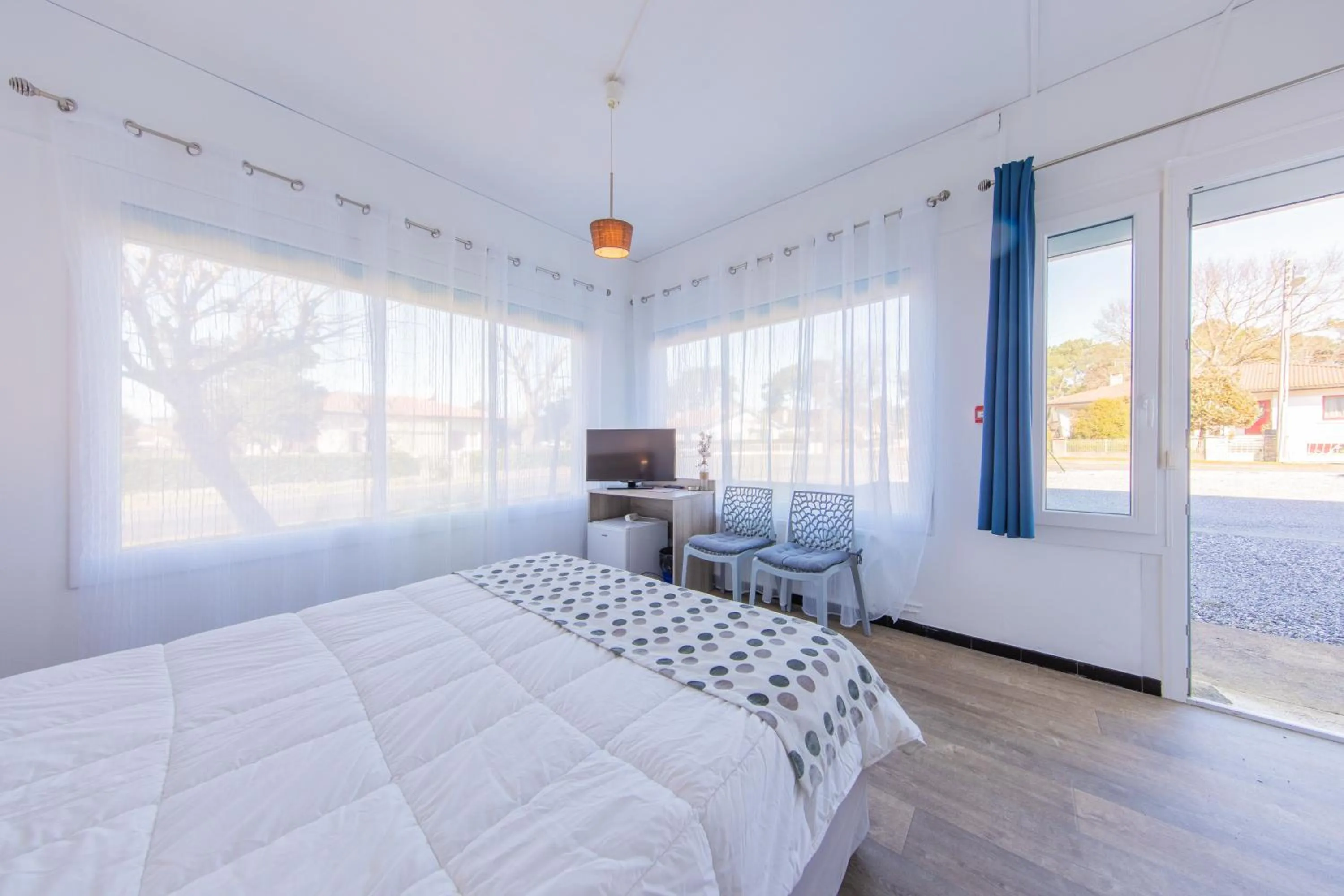 Bed in Hôtel Land'Azur