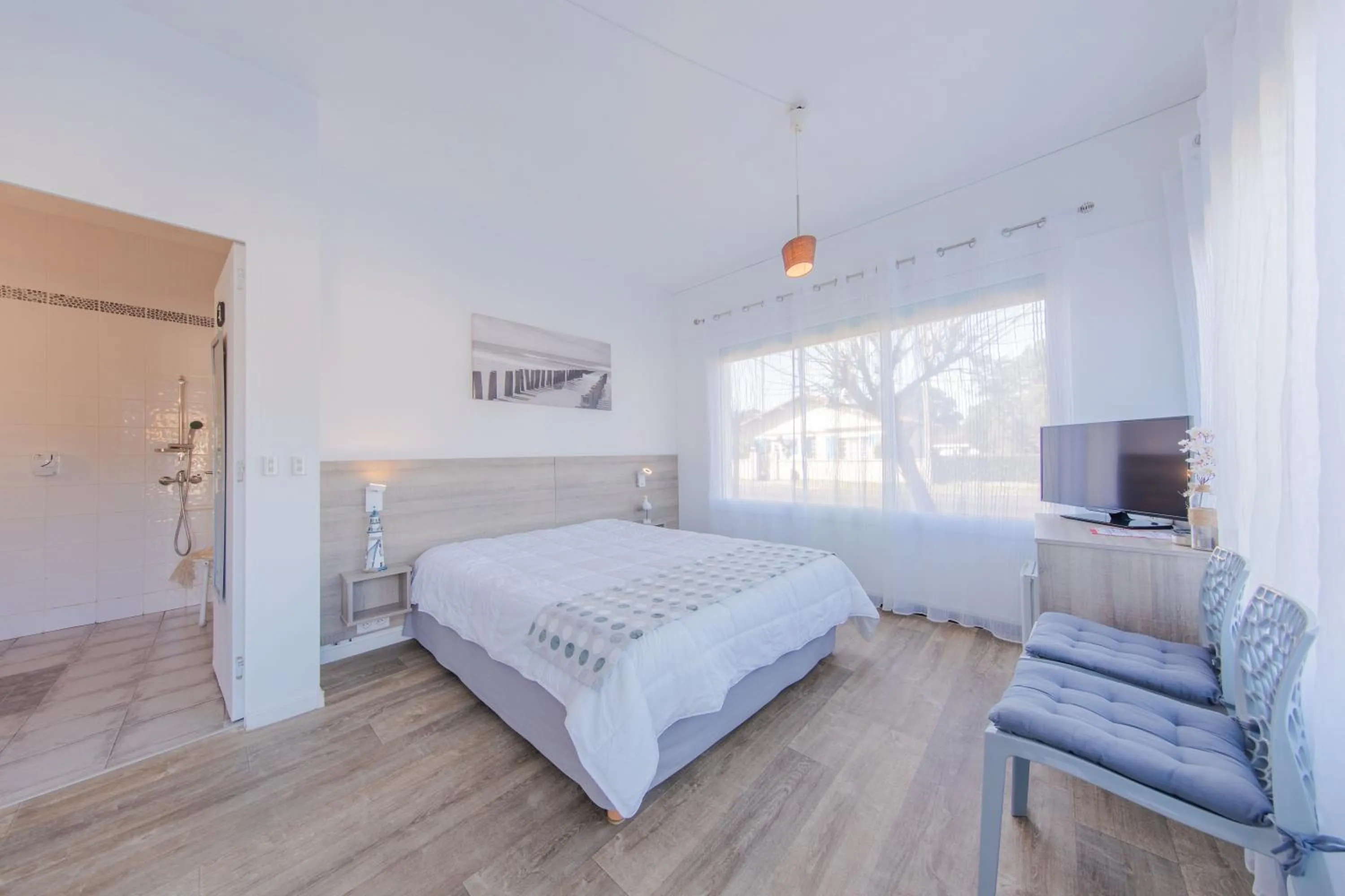 Bed in Hôtel Land'Azur