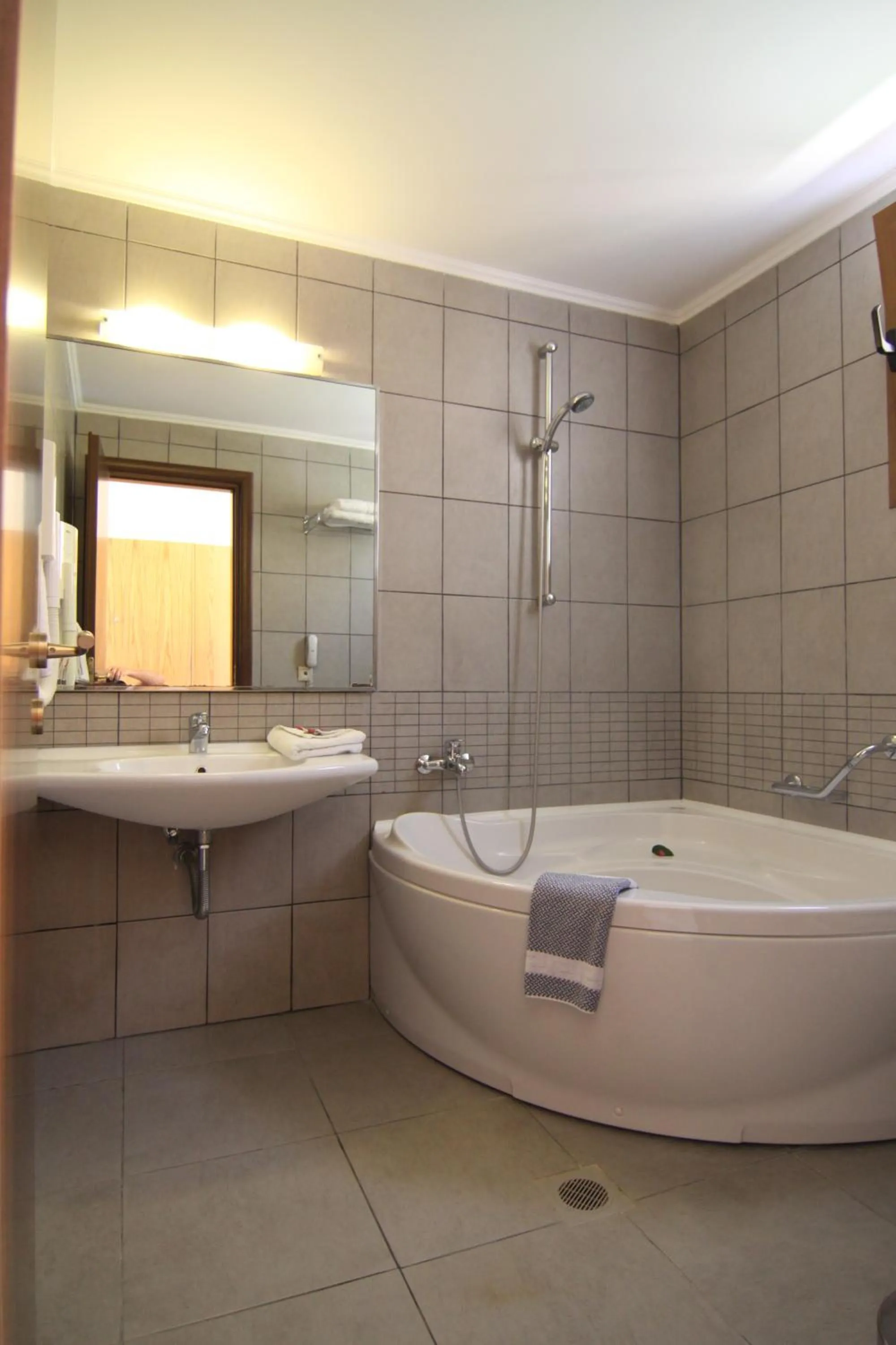 Bathroom in LINDOS HORIZON