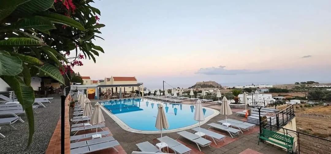 Pool view in LINDOS HORIZON