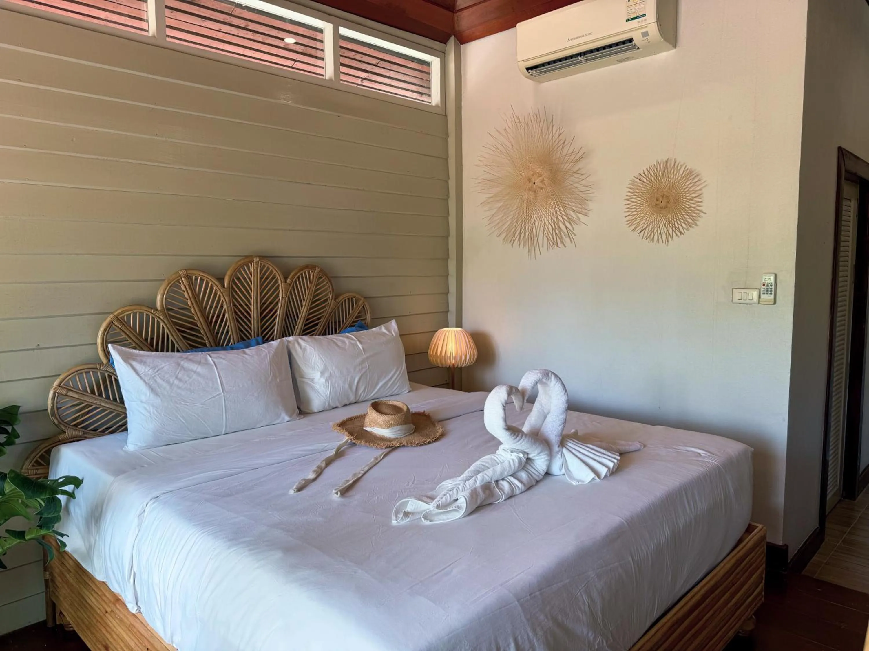 Bed in À La Koh Kood Resort