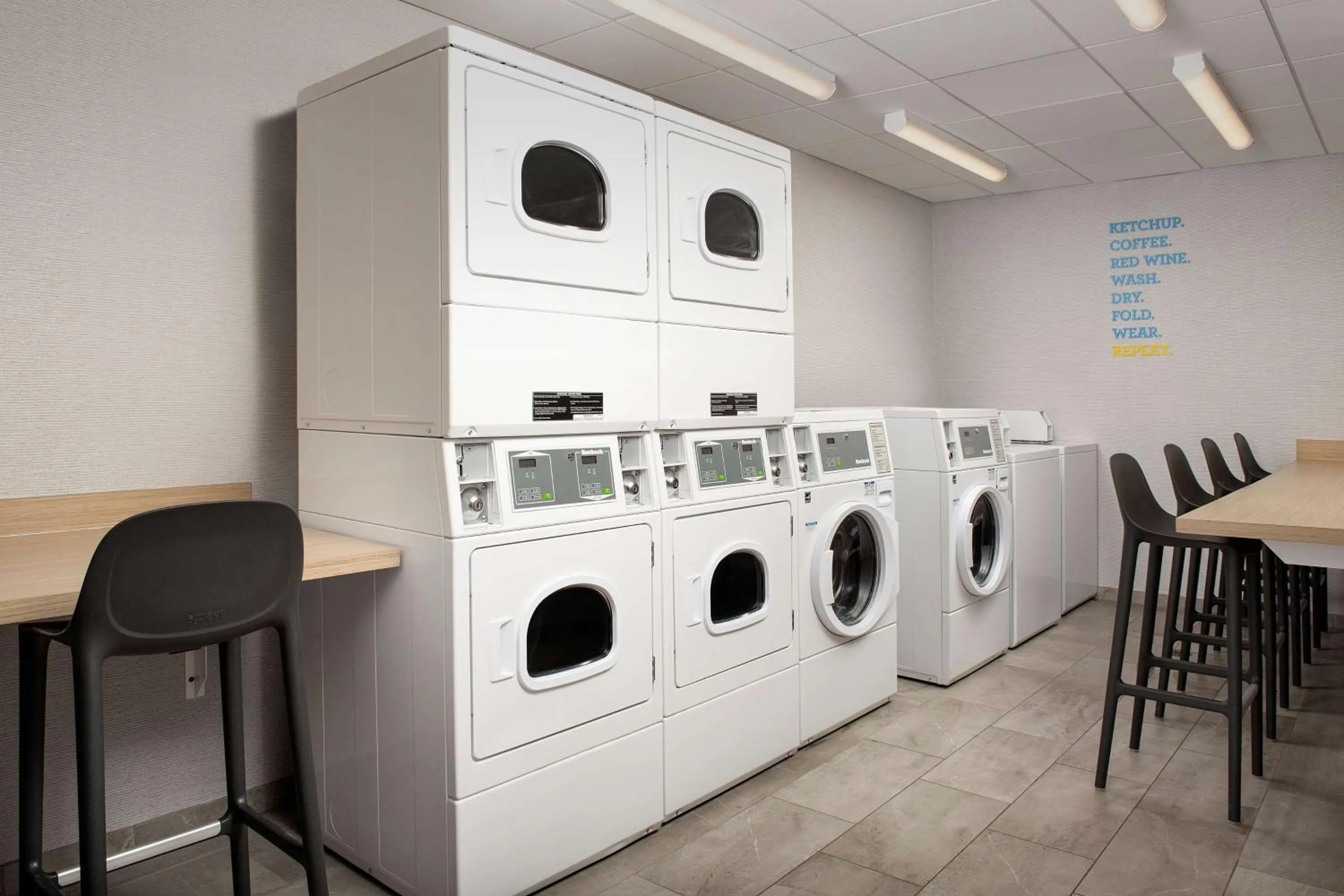 Property building in Hampton Inn & Suites Rapid City Rushmore, SD