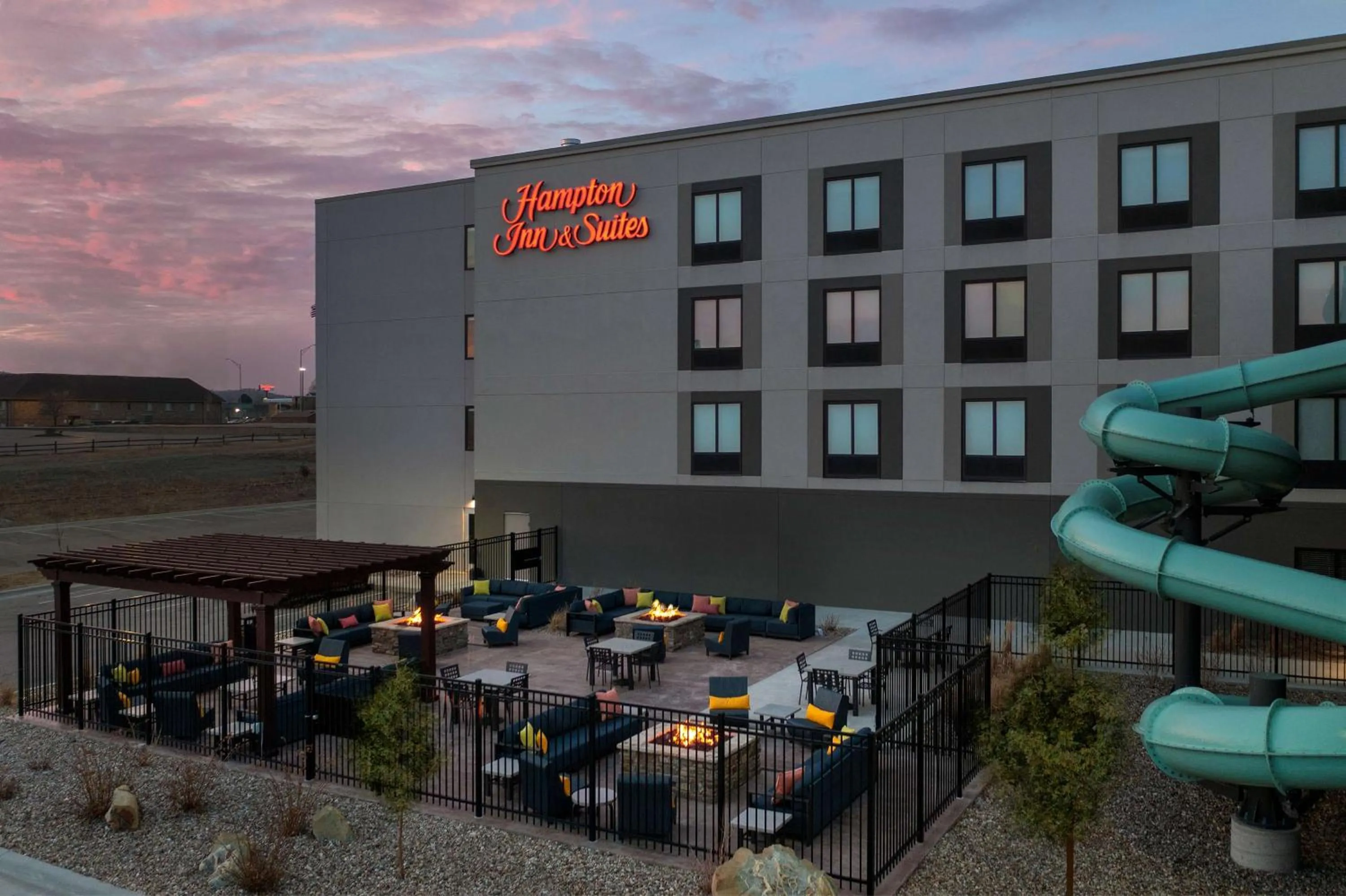 Property building in Hampton Inn & Suites Rapid City Rushmore, SD