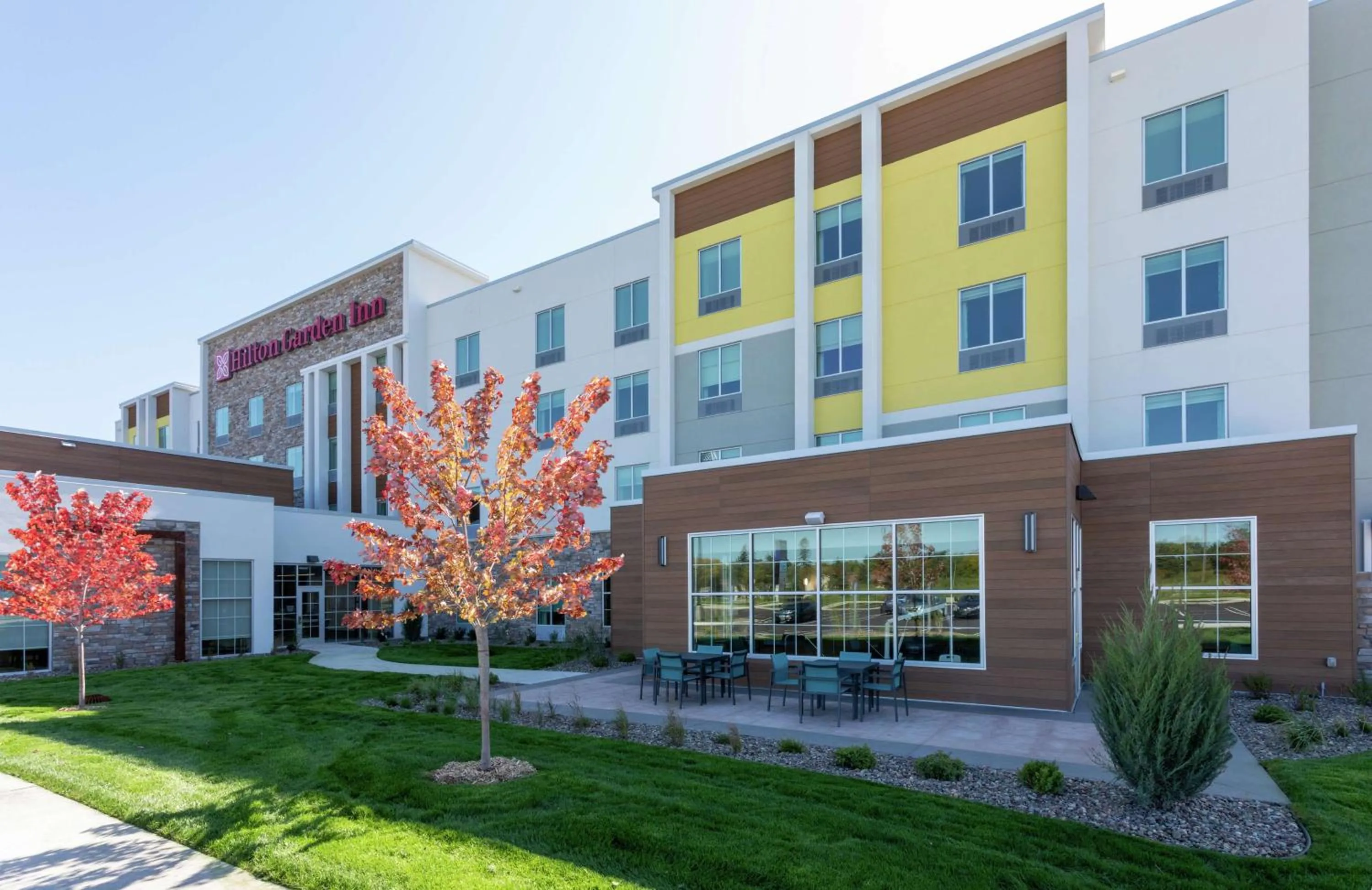 Property building in Hilton Garden Inn St. Cloud, Mn