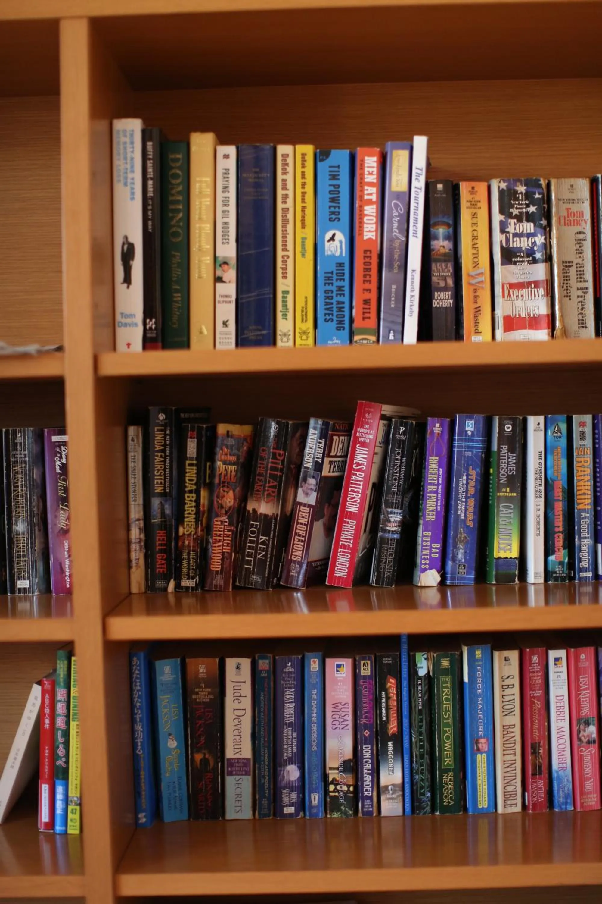 Library in Hotel Yokosuka