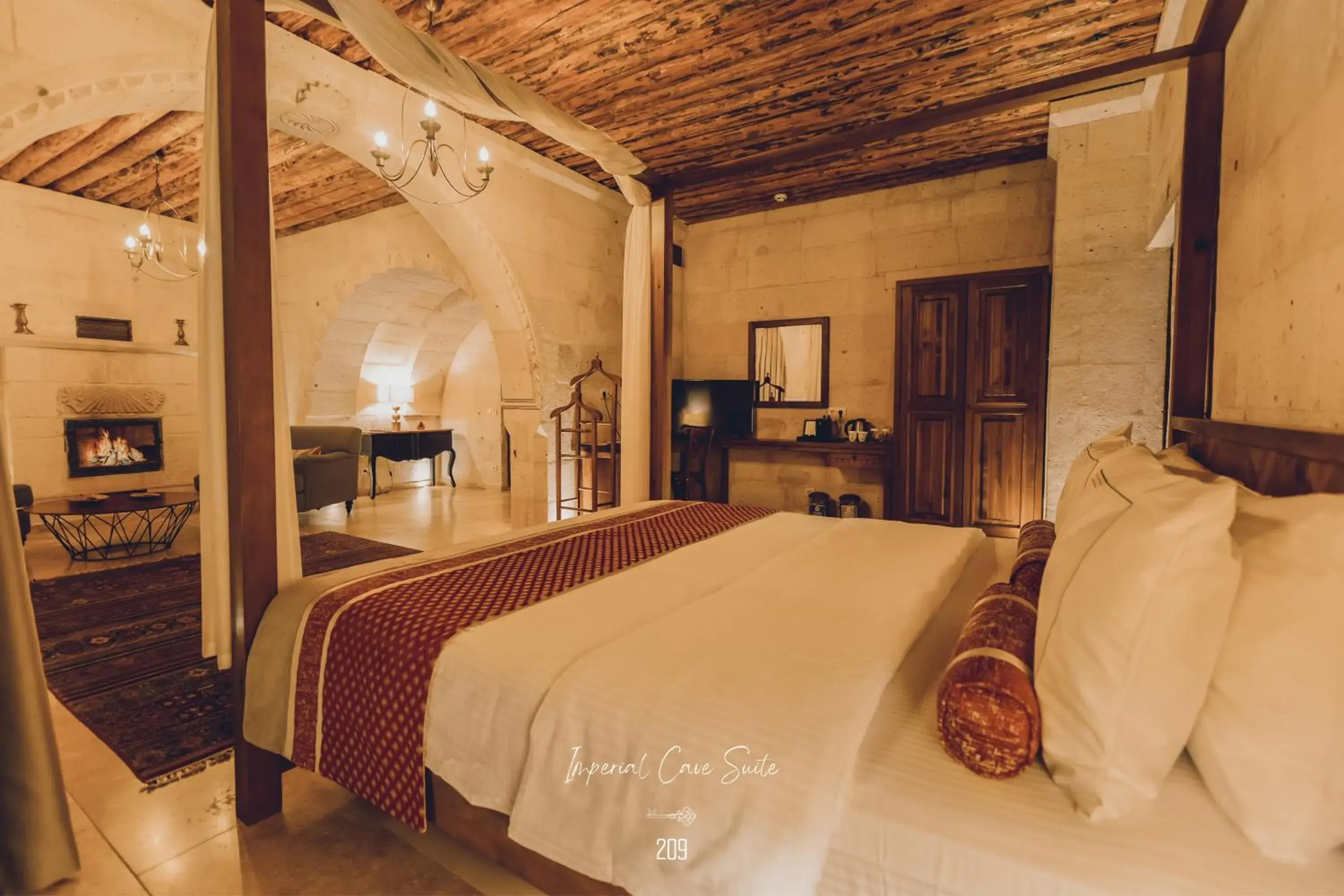 Swimming pool, Bed in Nino Cave Suites Swimming pool, Bed in Nino Cave Suites