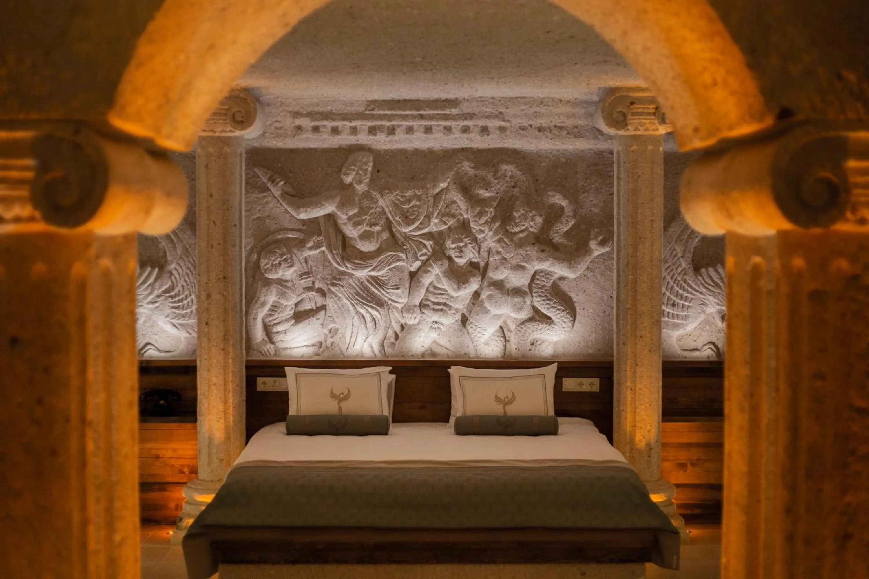 Bedroom, Bed in Nino Cave Suites