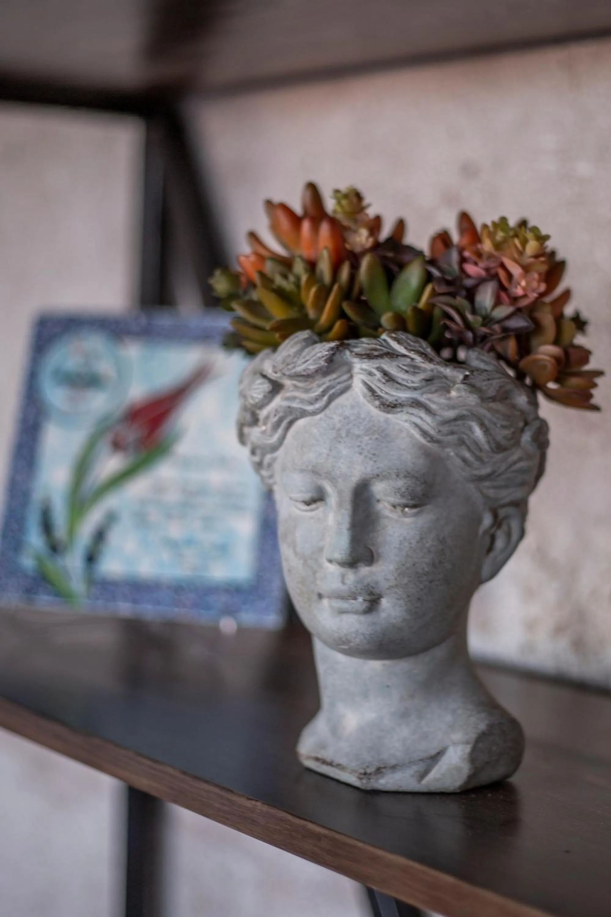 Decorative detail in Nino Cave Suites