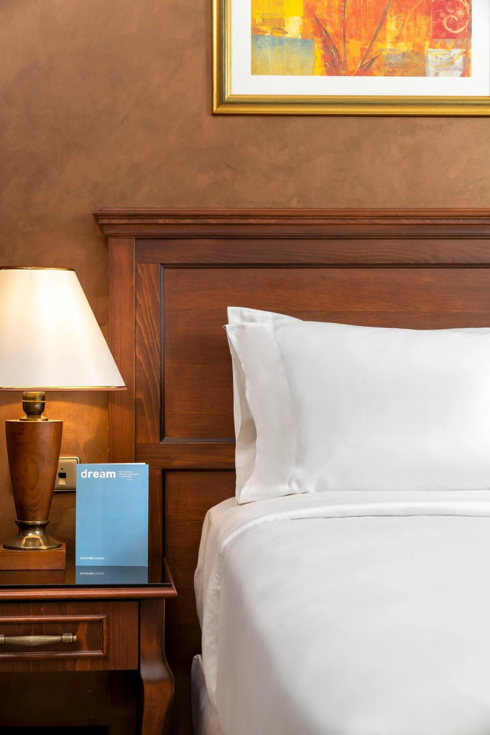 Bed in Occidental Taksim