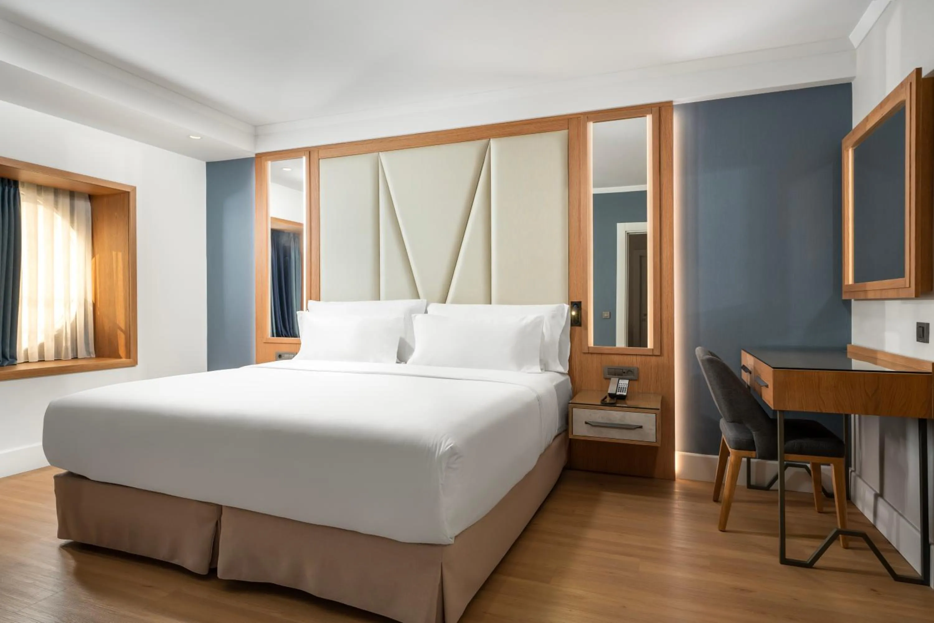 Bedroom, Bed in Occidental Taksim