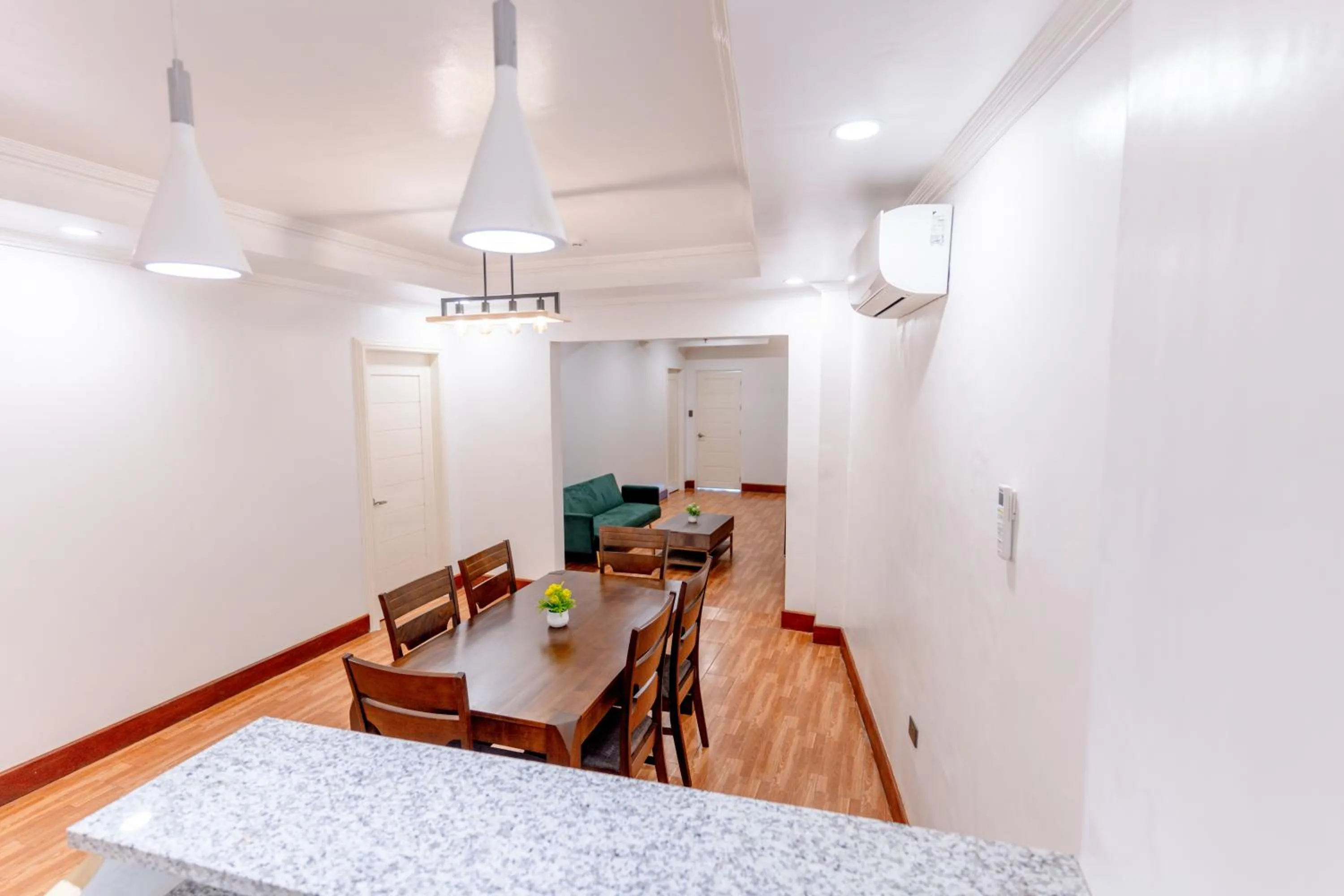 Santiago Cove Hotel and Restaurant