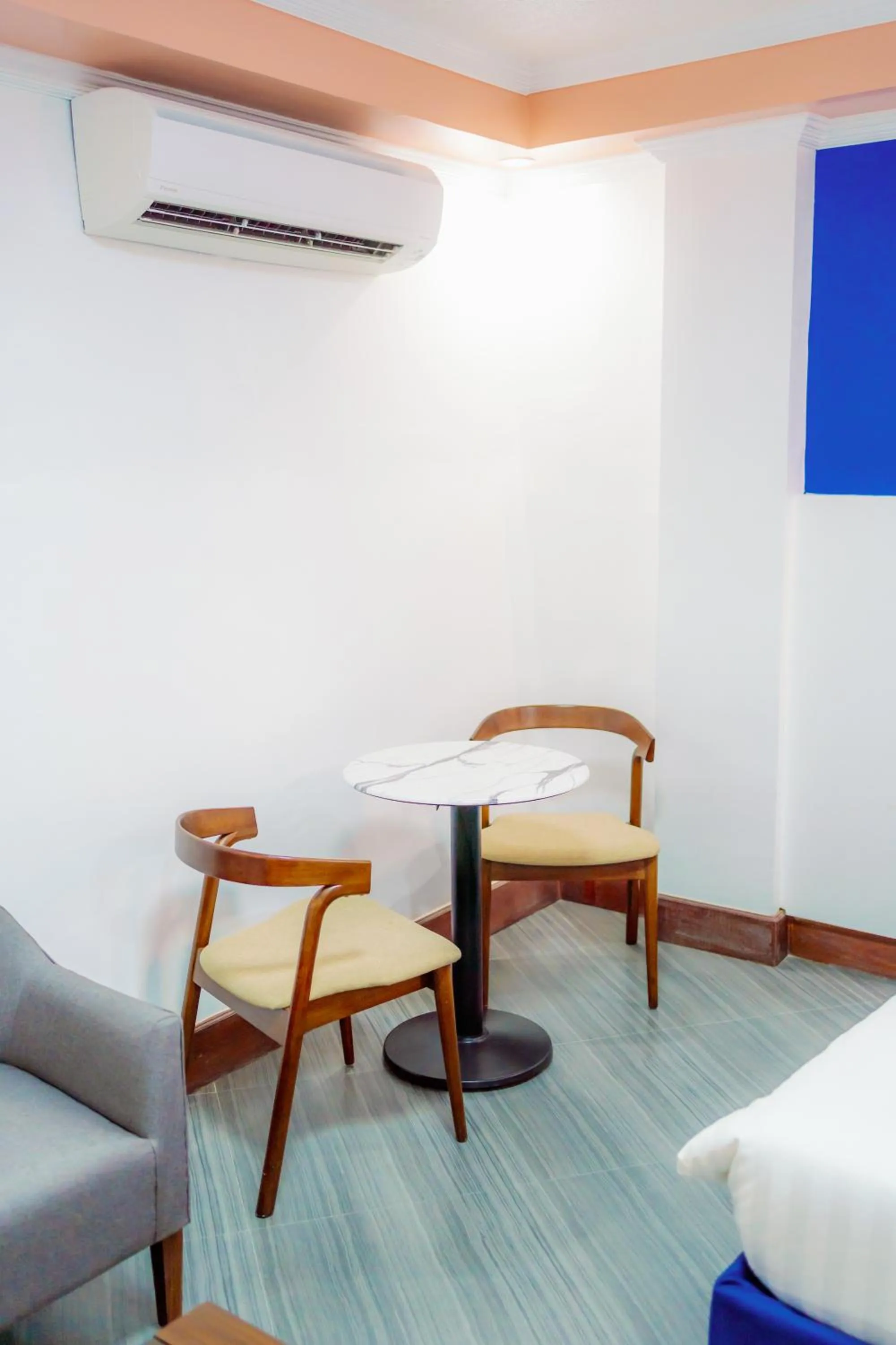 Bed in Santiago Cove Hotel and Restaurant