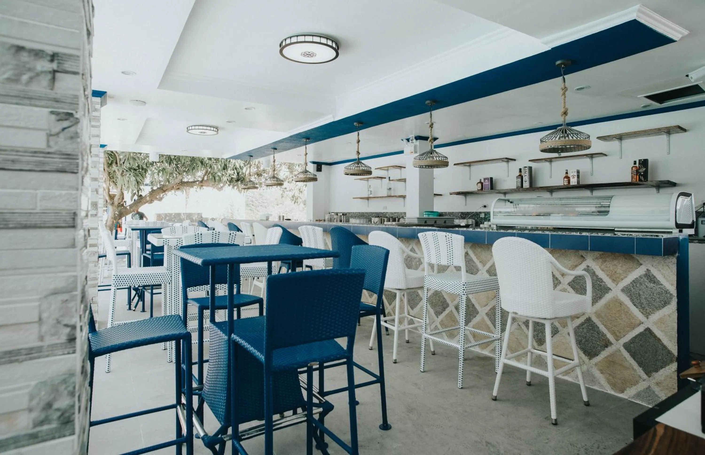 Restaurant/places to eat in Santiago Cove Hotel and Restaurant