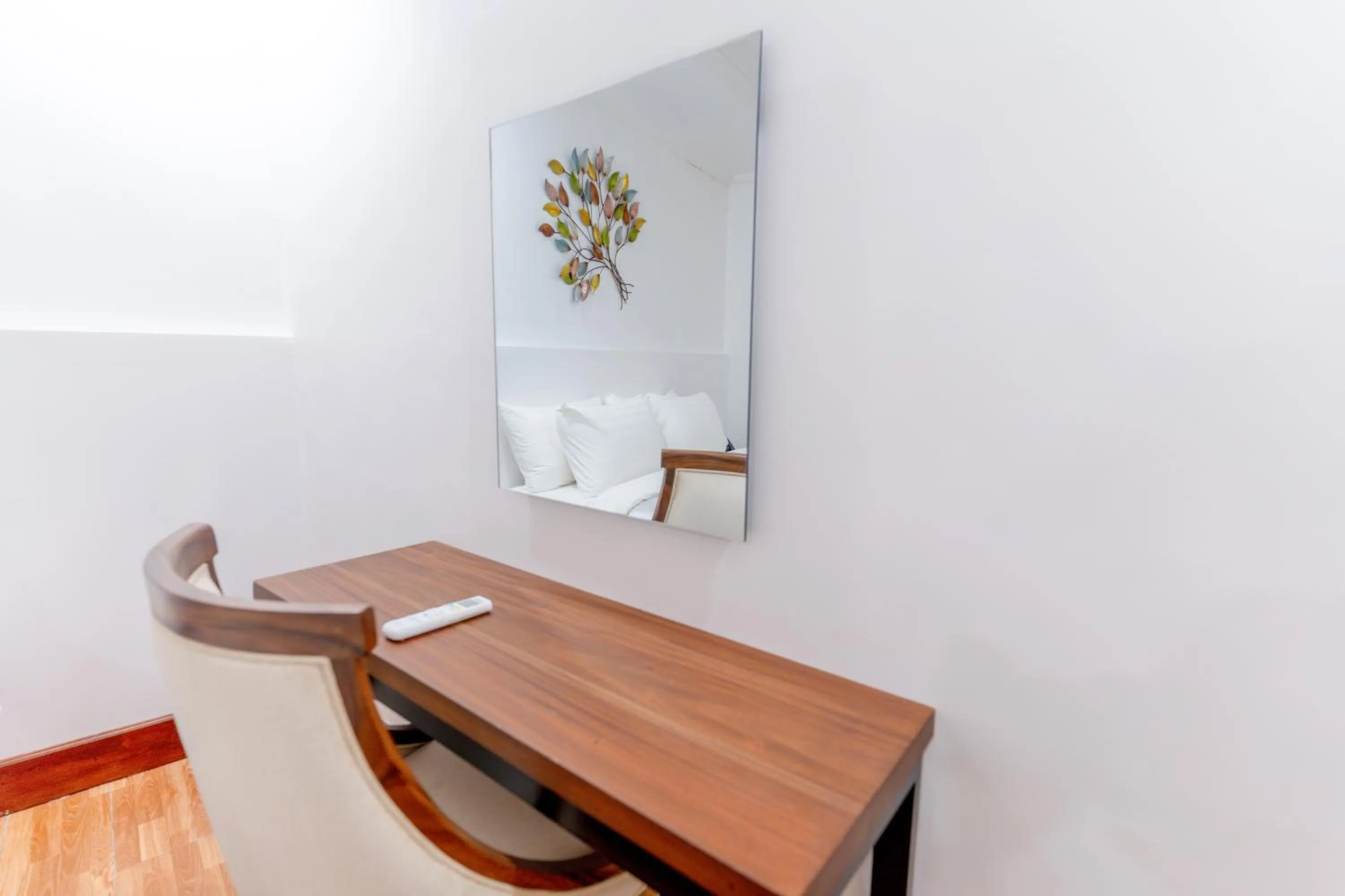 Santiago Cove Hotel and Restaurant