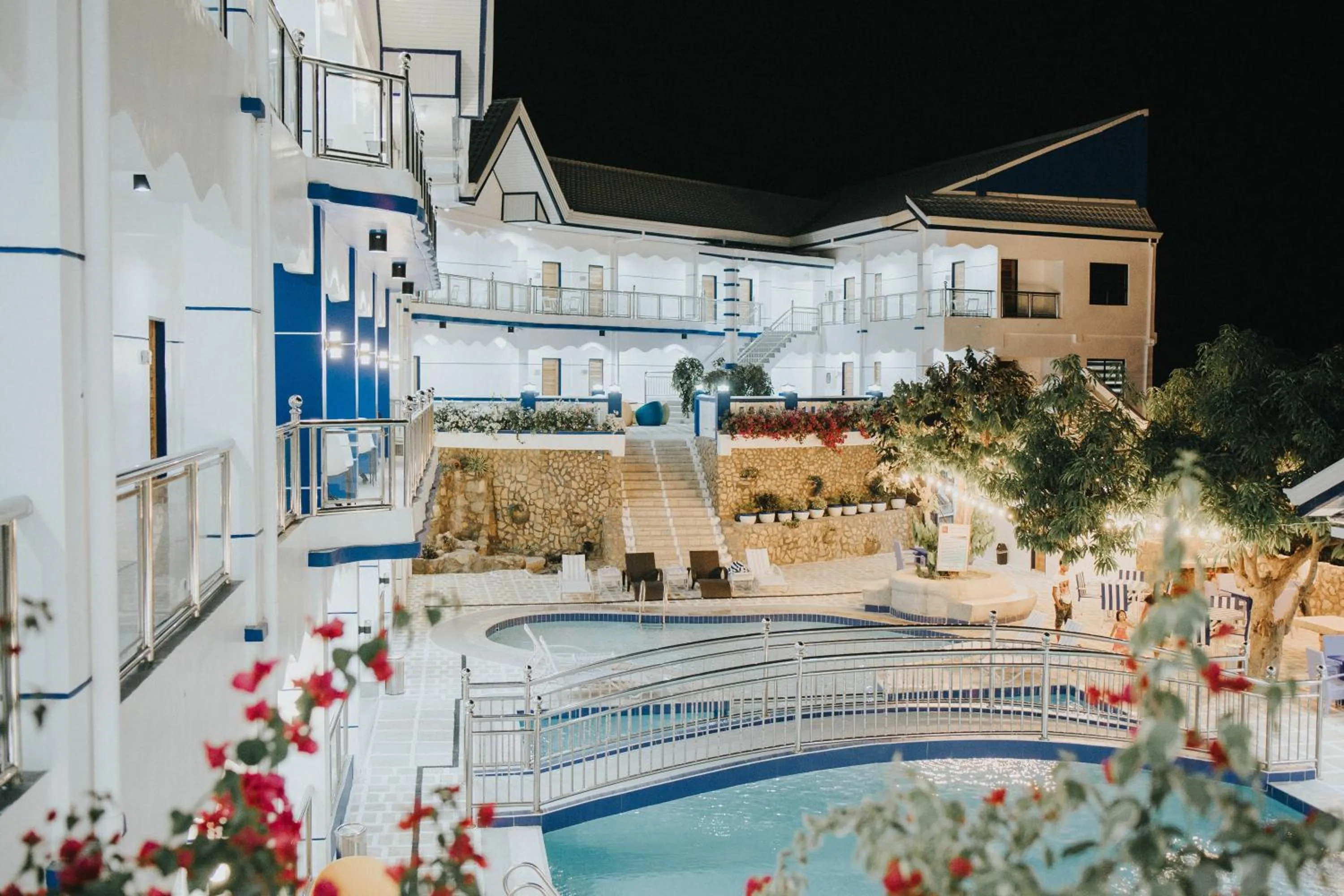 Property building in Santiago Cove Hotel and Restaurant