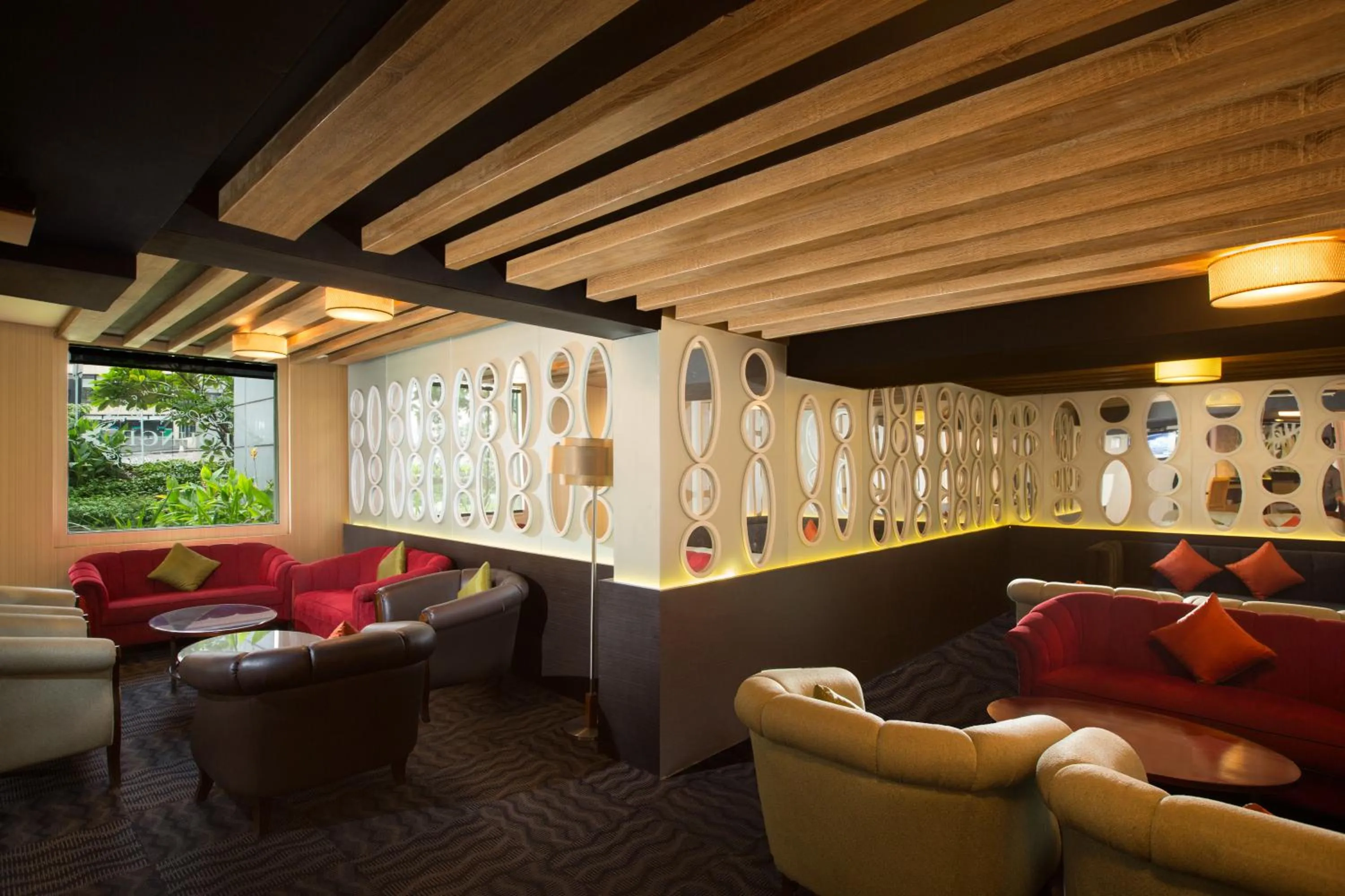 Lounge or bar in Horison Ultima Suite & Residences Rasuna Jakarta