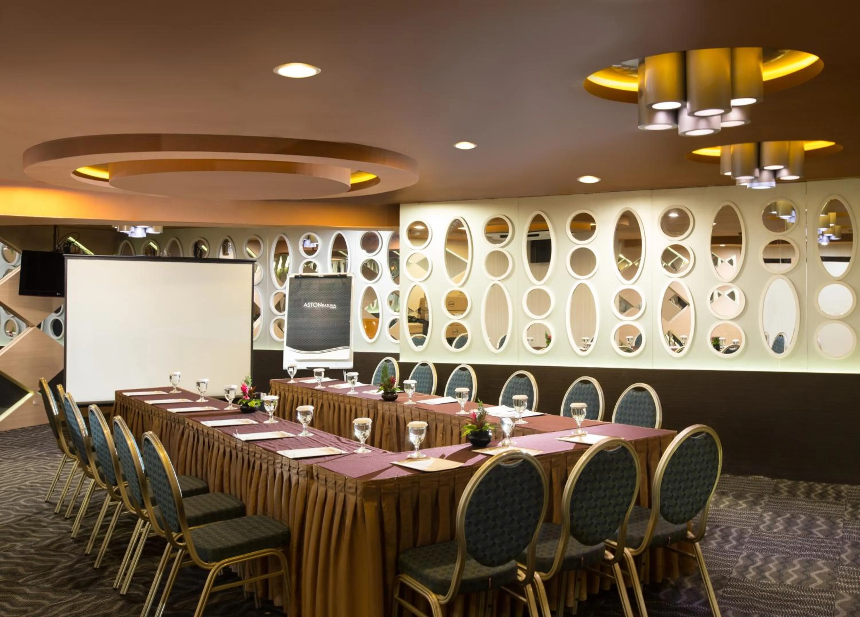 Meeting/conference room in Horison Ultima Suite & Residences Rasuna Jakarta