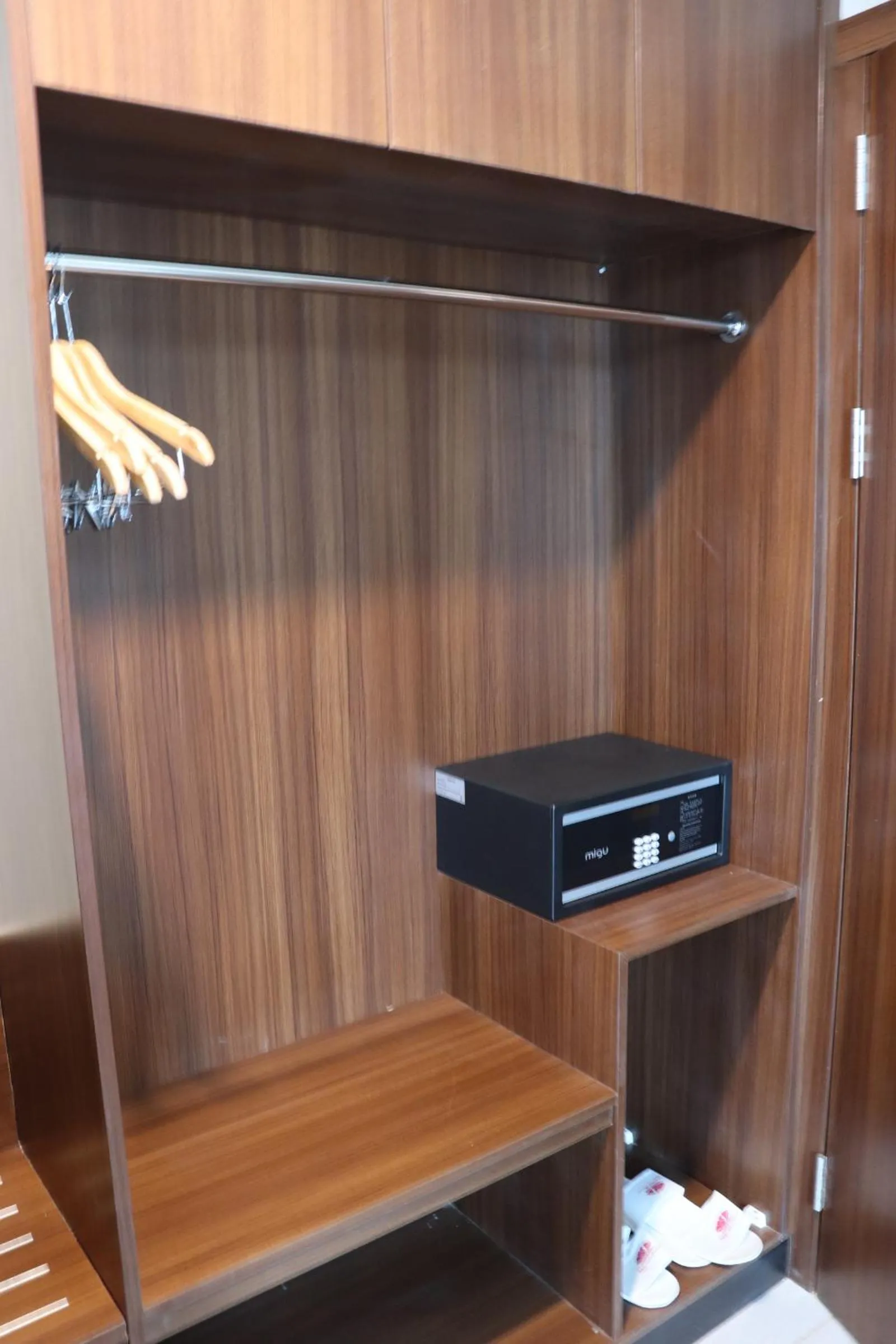 acessibility in Pakons Prime Hotel