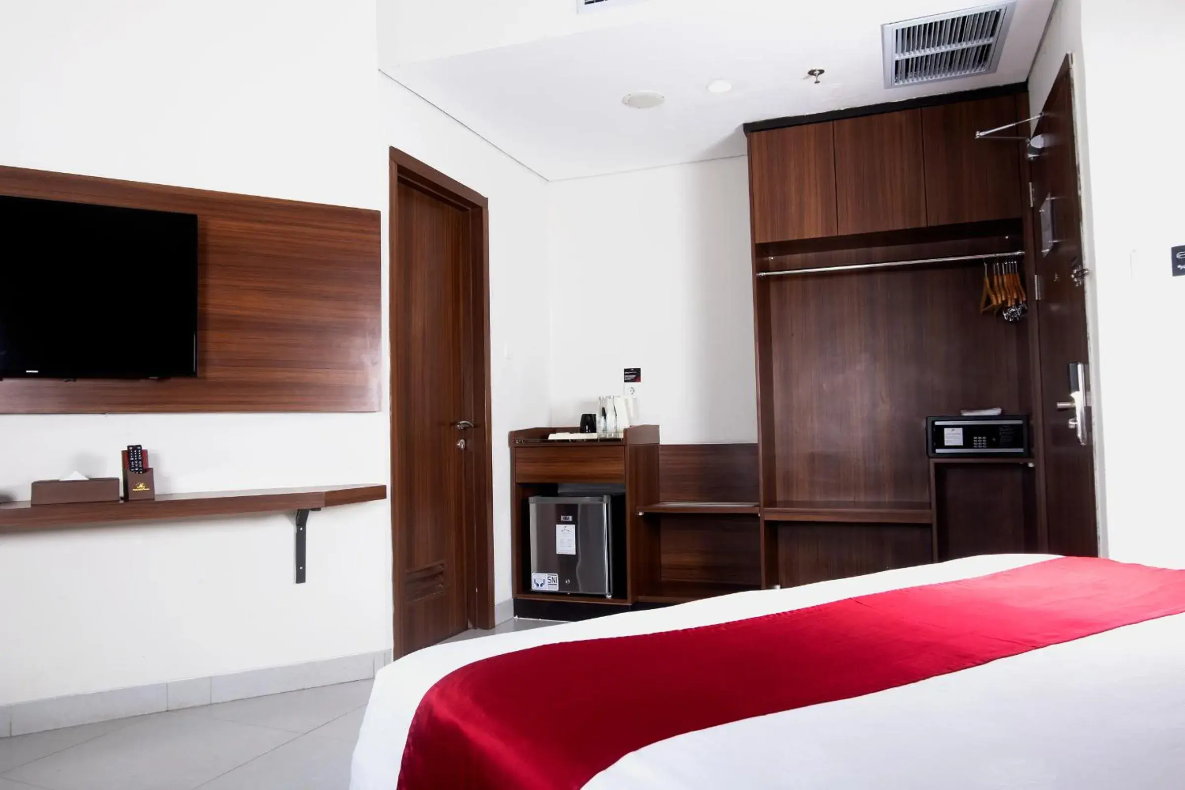 Bedroom, Bed in Pakons Prime Hotel Bedroom, Bed in Pakons Prime Hotel