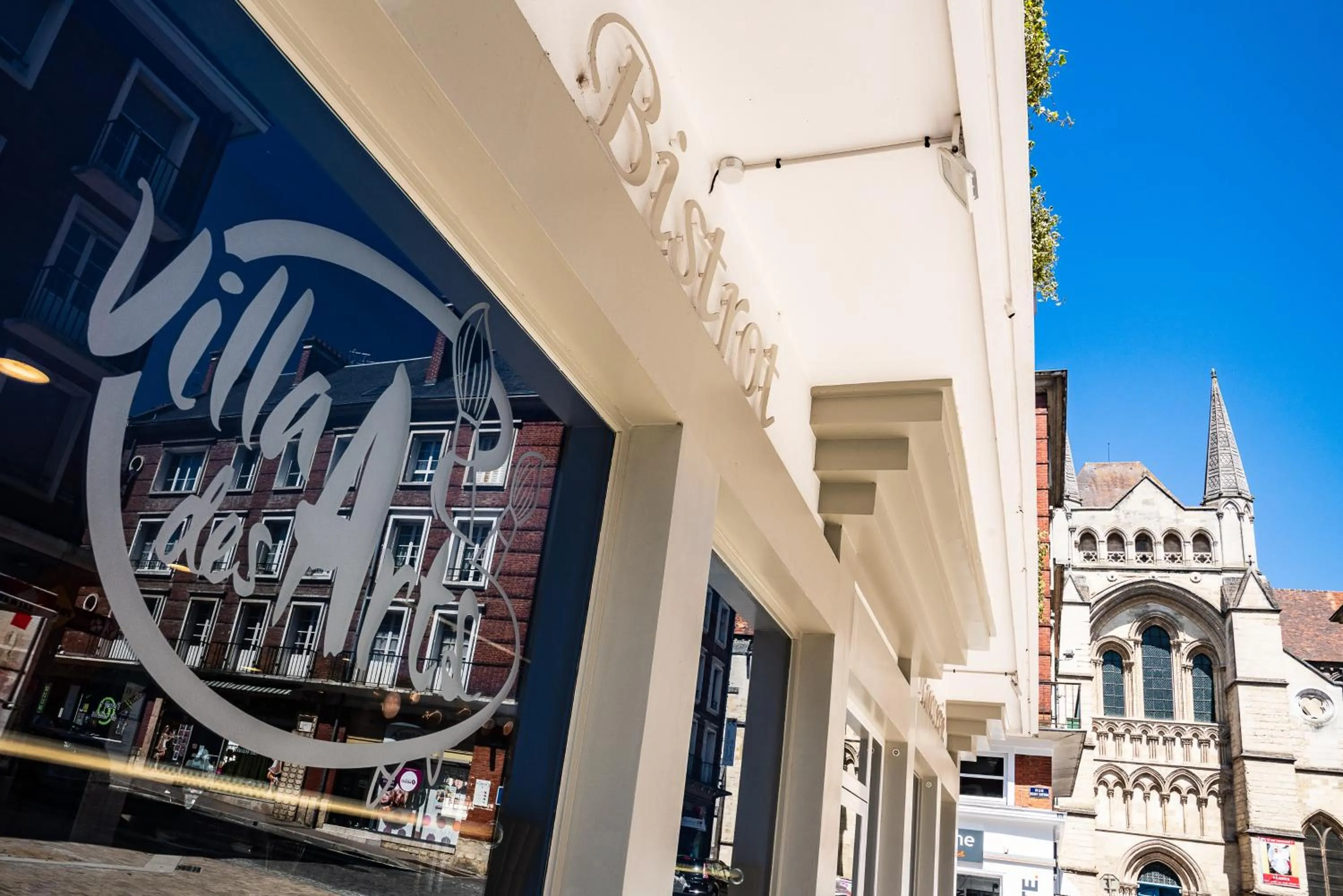 Facade/entrance in BRIT HOTEL PRIVILEGE LISIEUX - La Villa des Arts