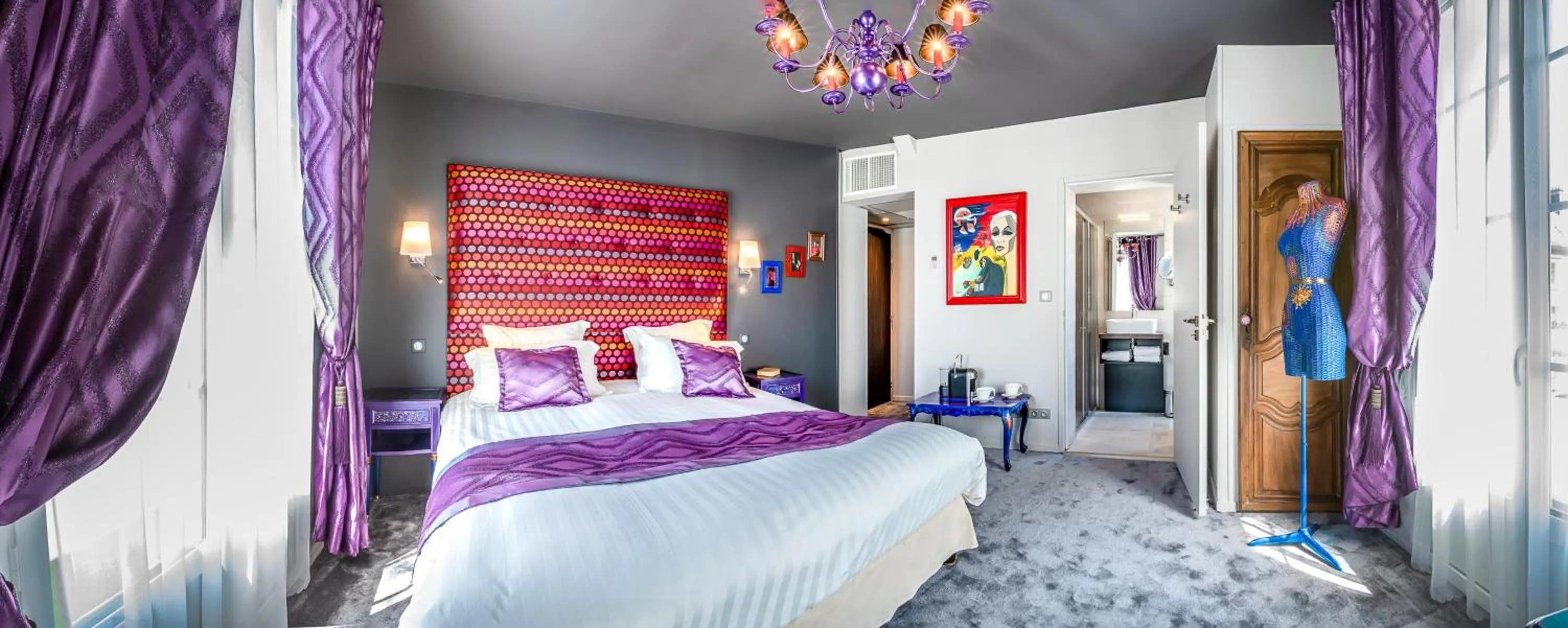 Bed in BRIT HOTEL PRIVILEGE LISIEUX - La Villa des Arts