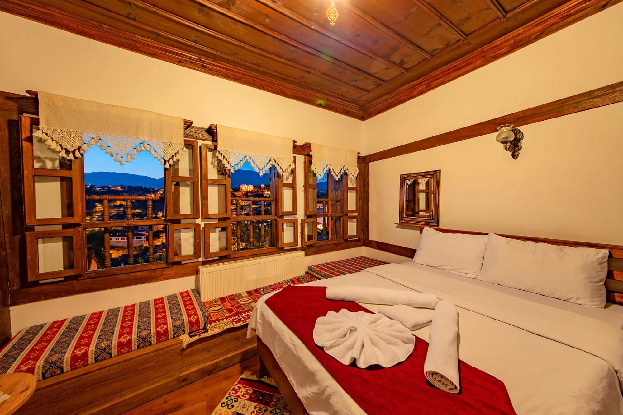 Bed in Hanedan Konak Hotel