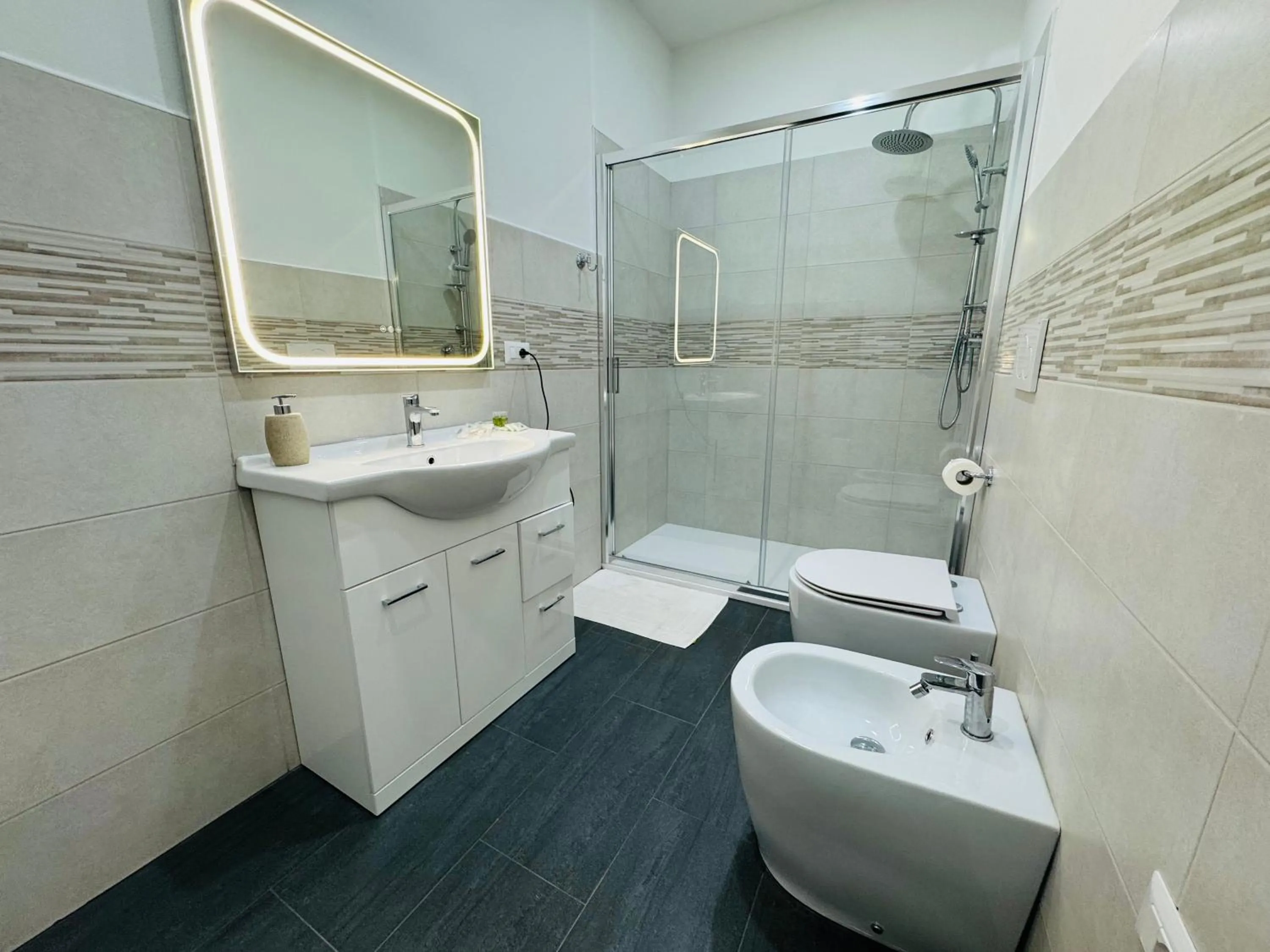 Shower in Villa Matilde