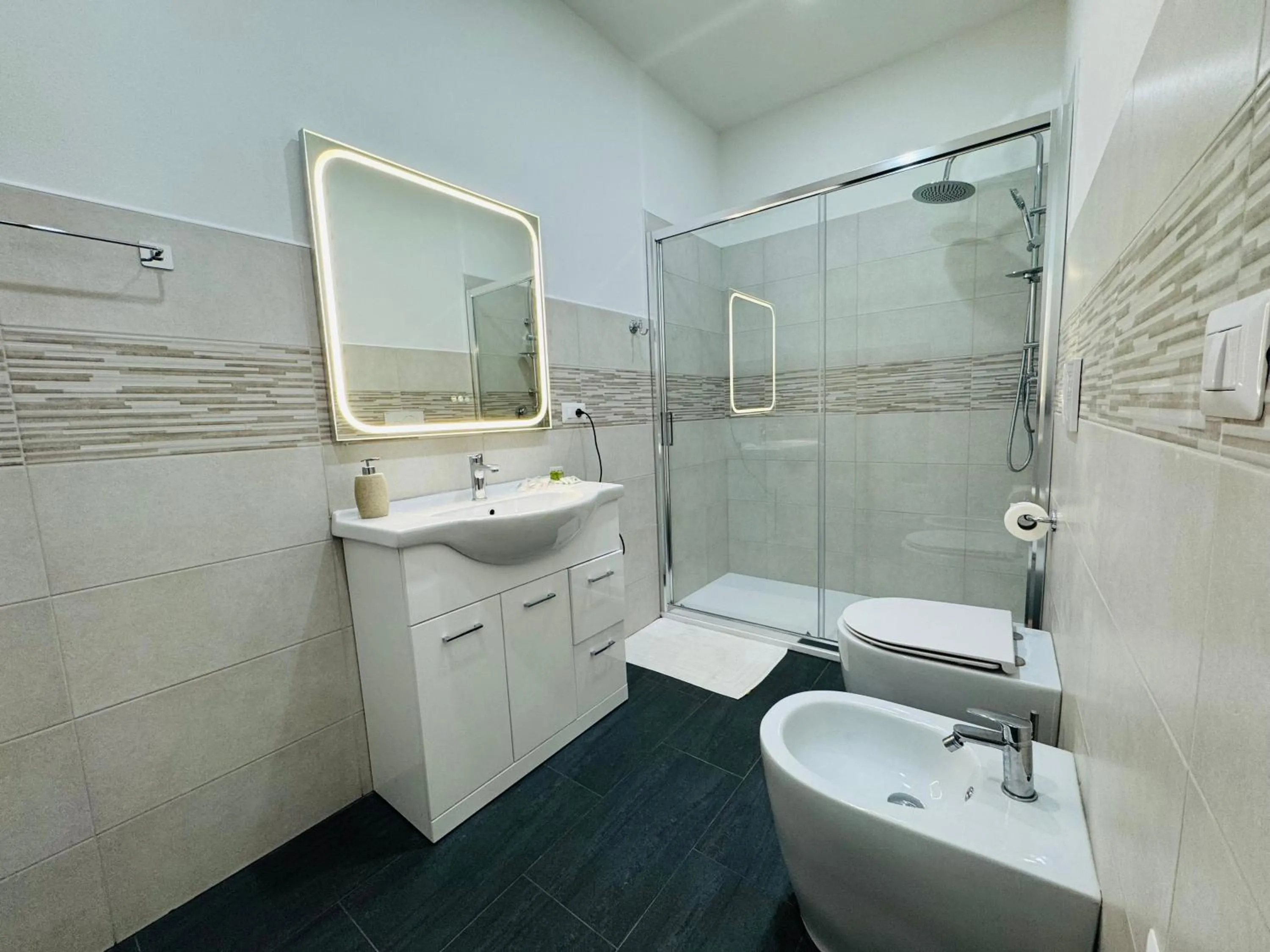 Shower in Villa Matilde