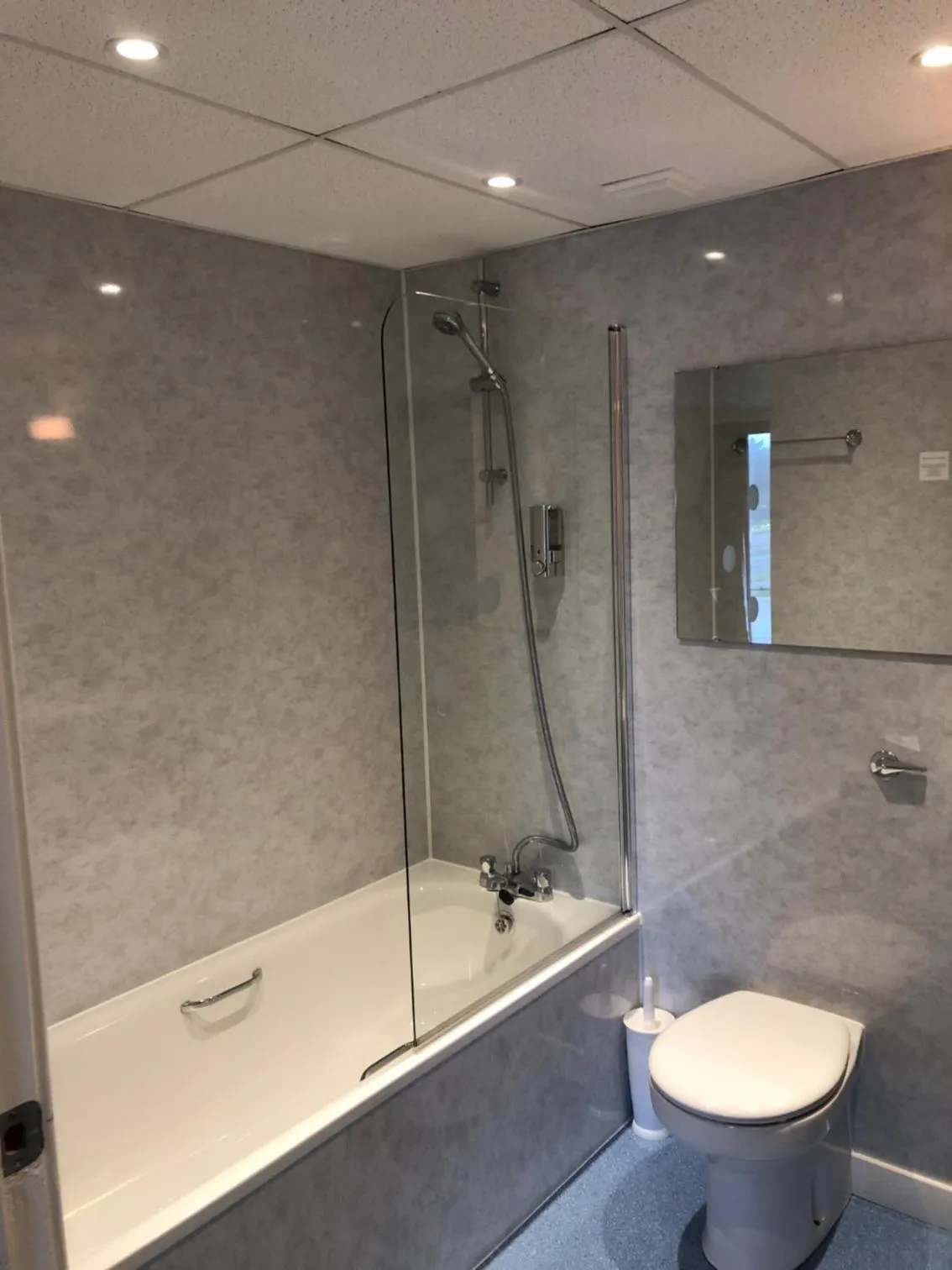 Shower in The Brae Hotel
