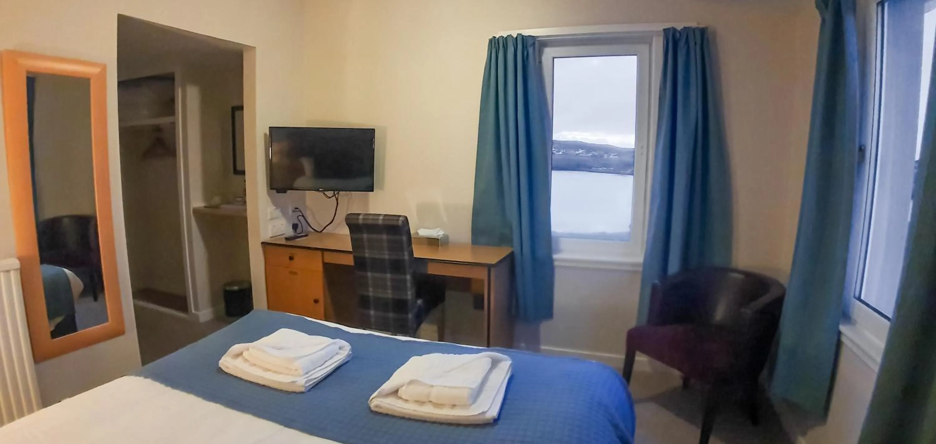 Bed in The Brae Hotel