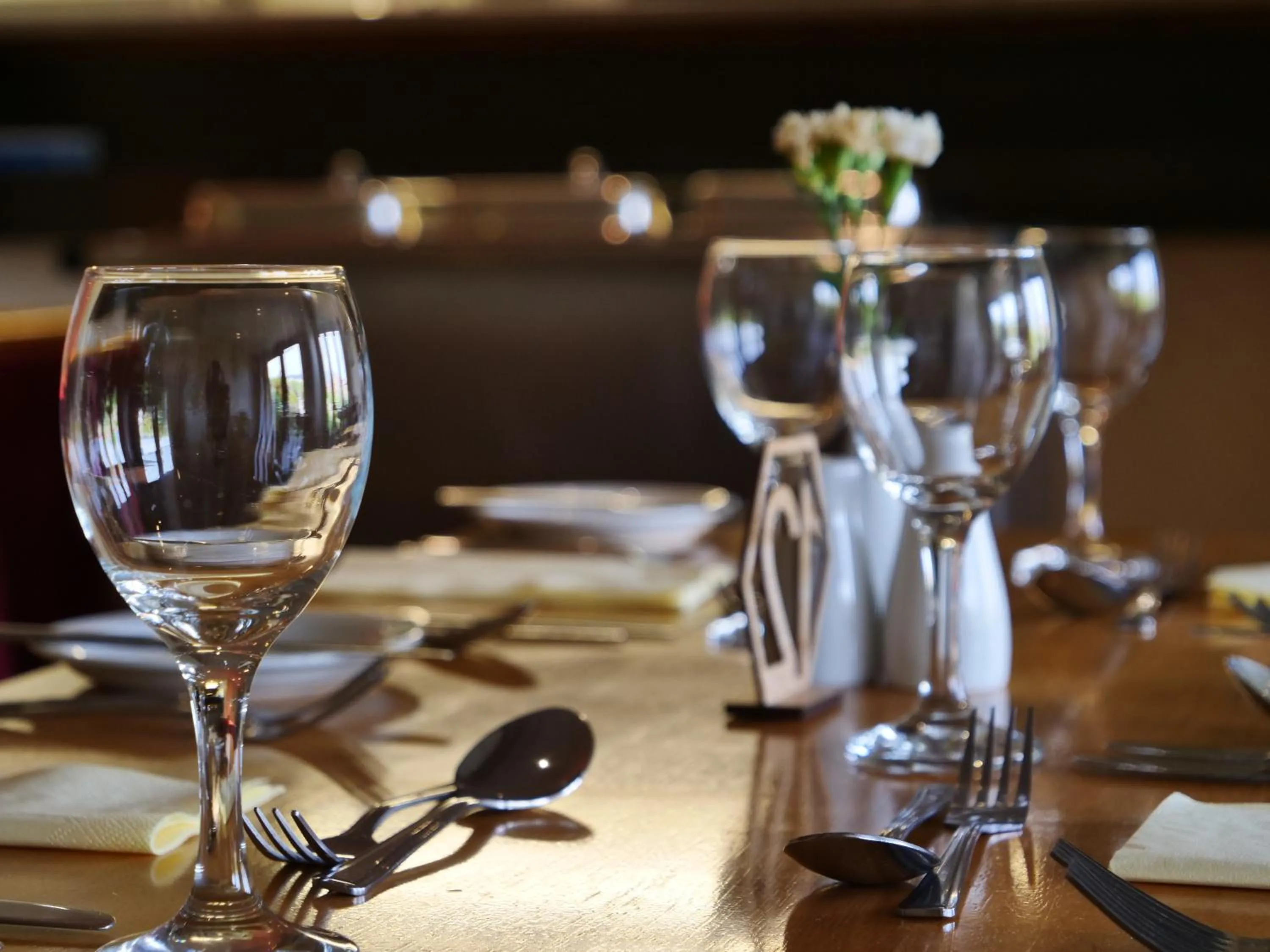 Restaurant/places to eat in The Brae Hotel