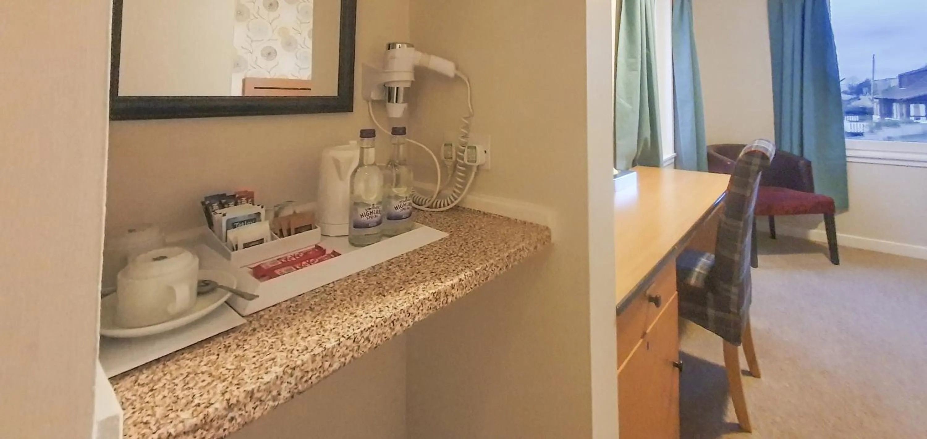 Kitchen or kitchenette in The Brae Hotel