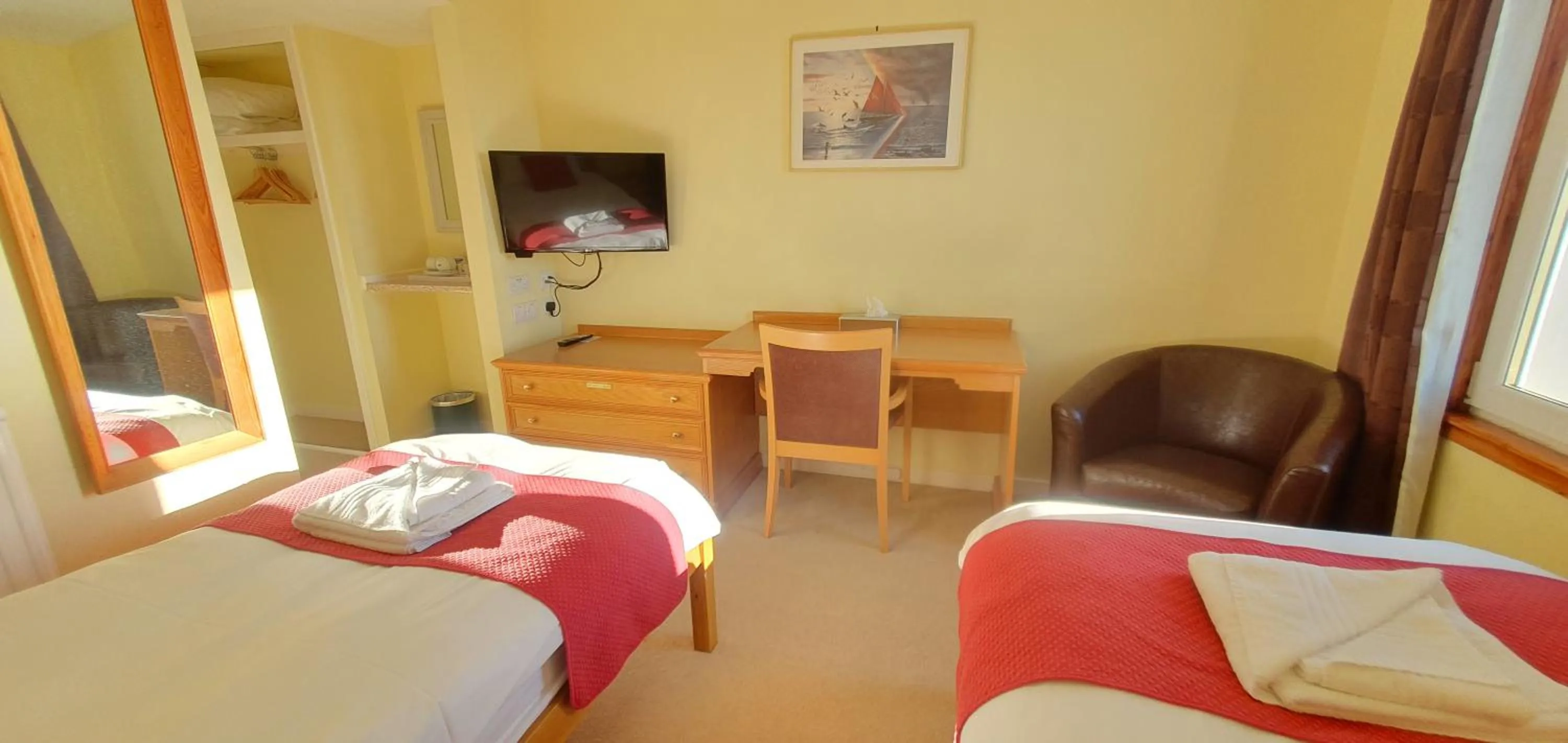 Bed in The Brae Hotel